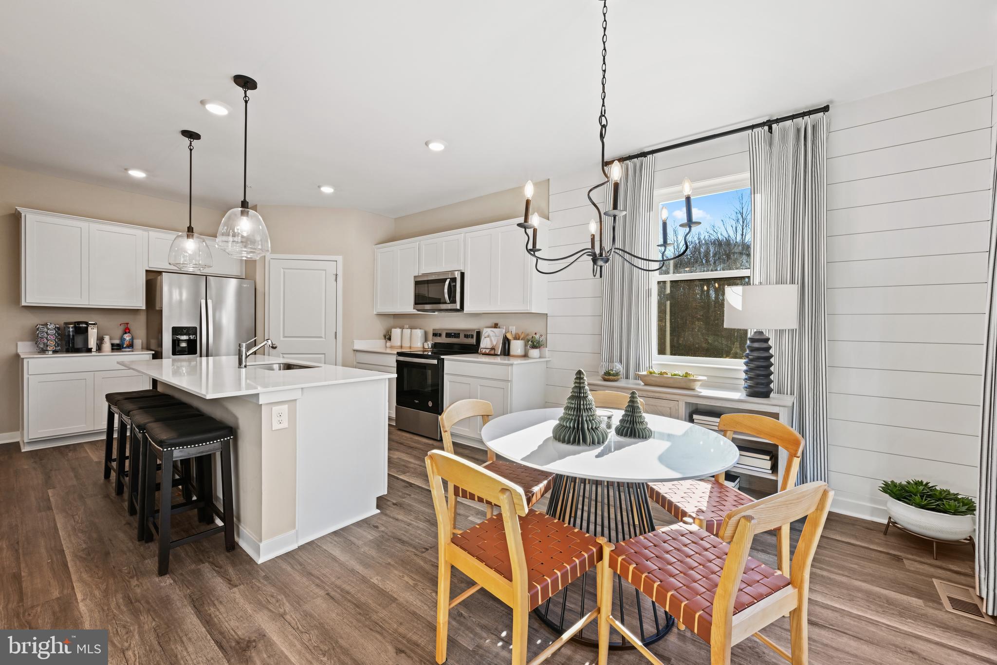 ACTON PARK - Residential