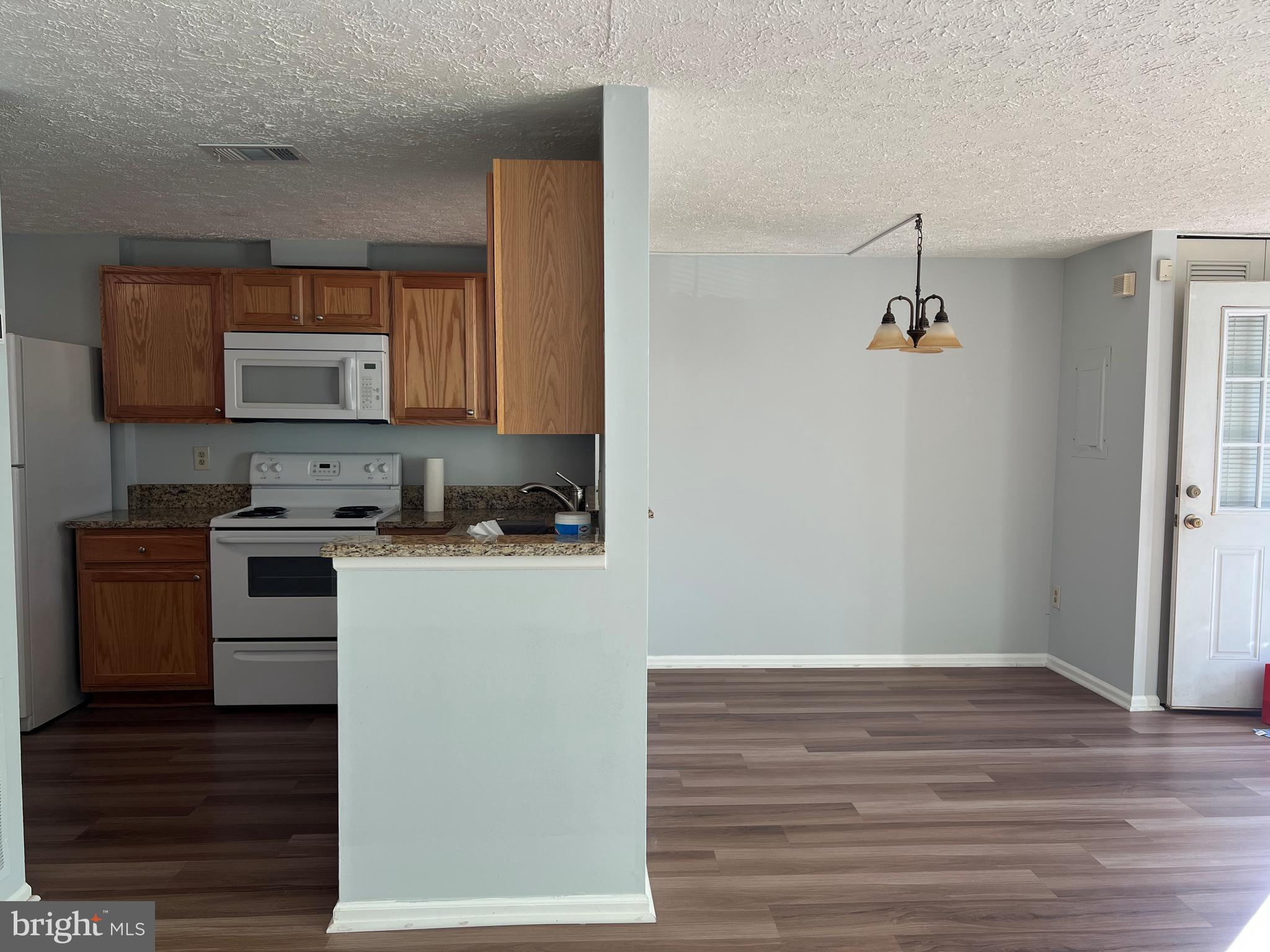 CHURCHILL TOWN SECTOR - Residential Lease