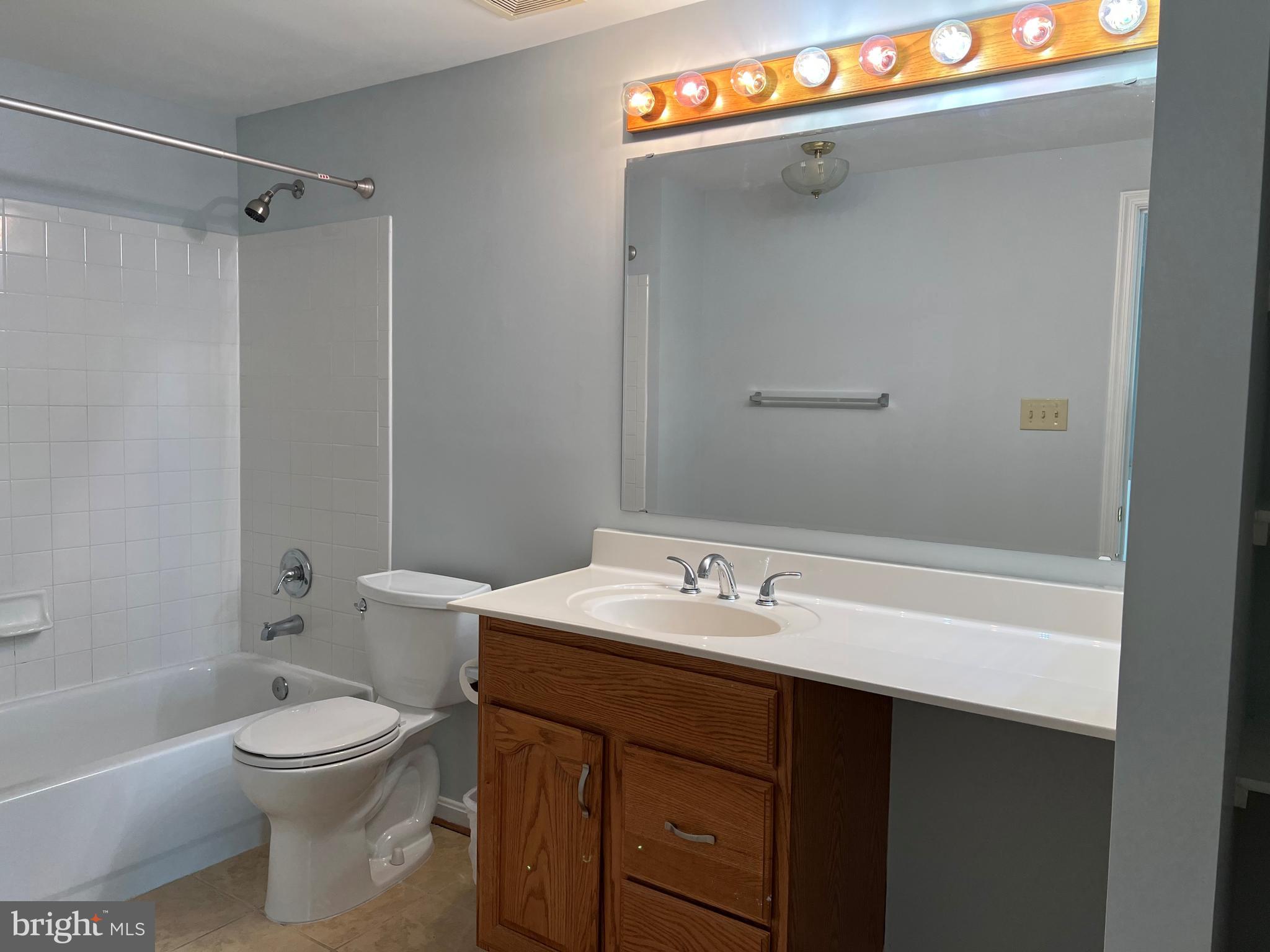 CHURCHILL TOWN SECTOR - Residential Lease