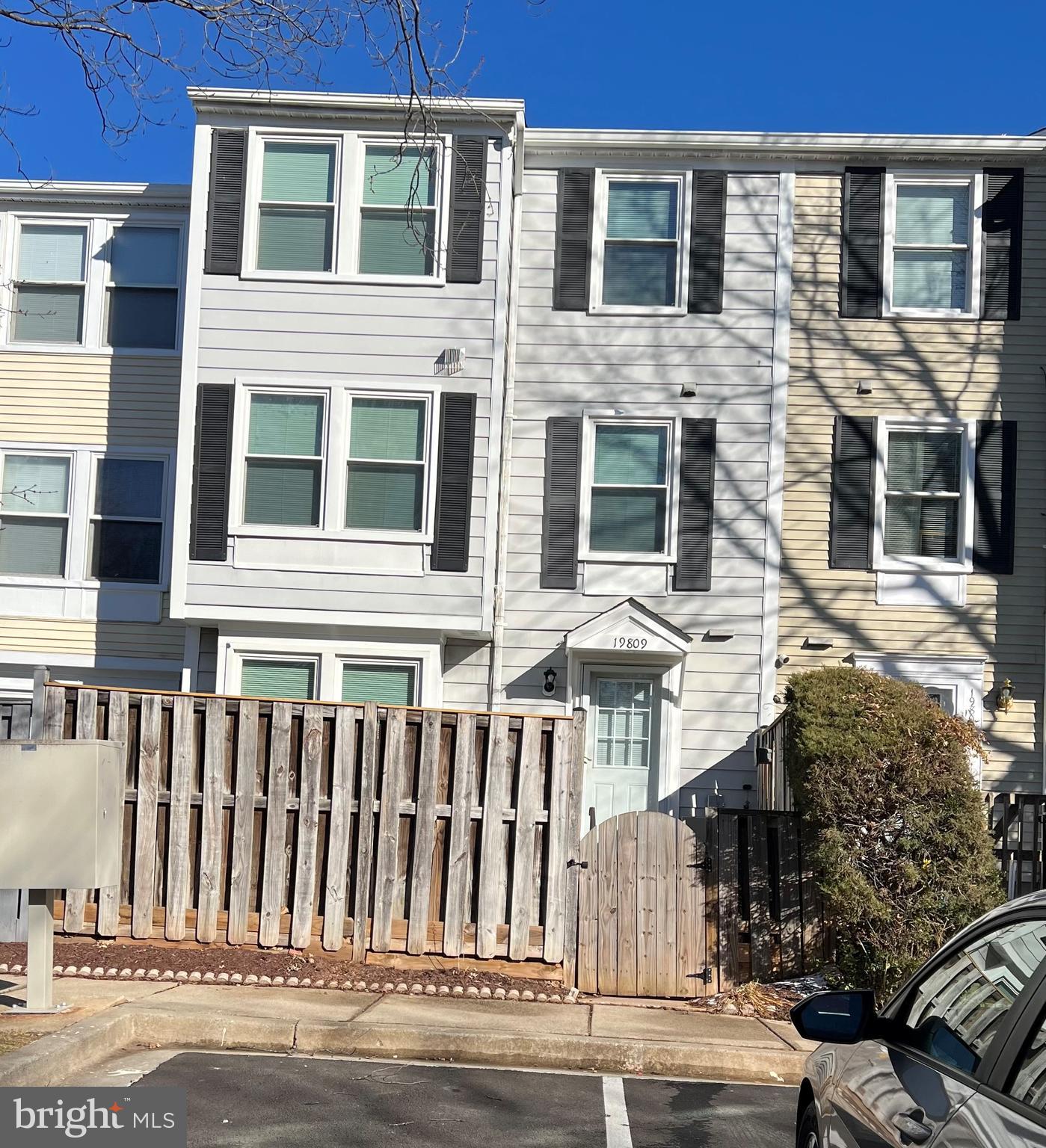 CHURCHILL TOWN SECTOR - Residential Lease