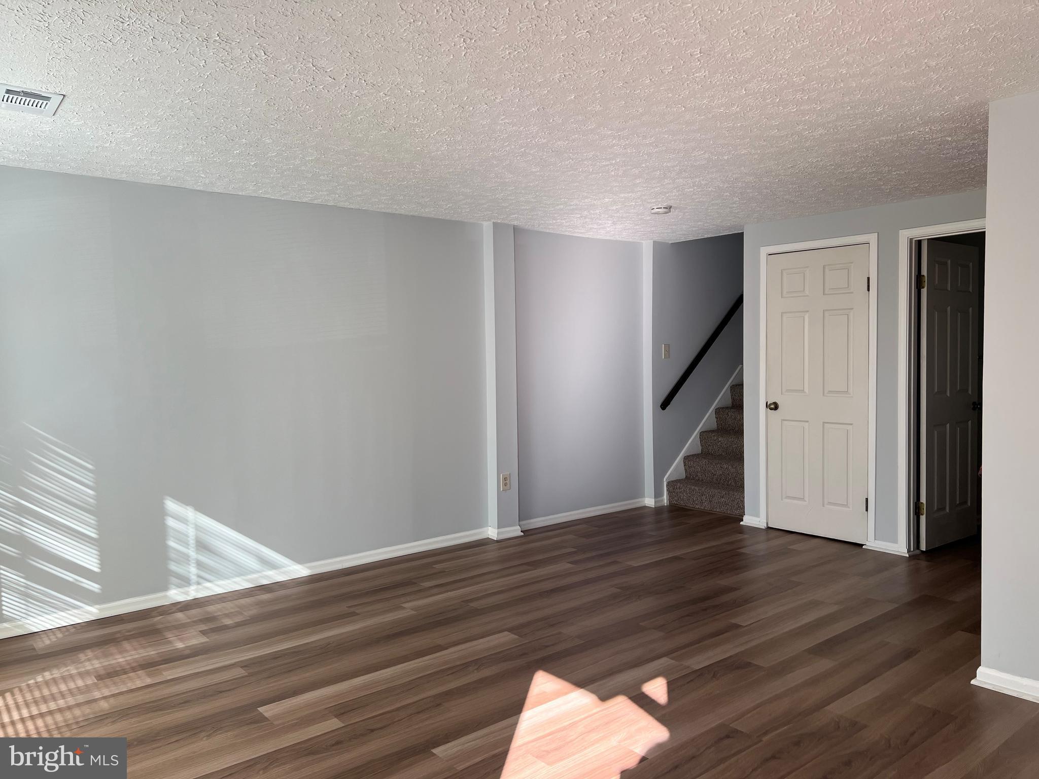 CHURCHILL TOWN SECTOR - Residential Lease