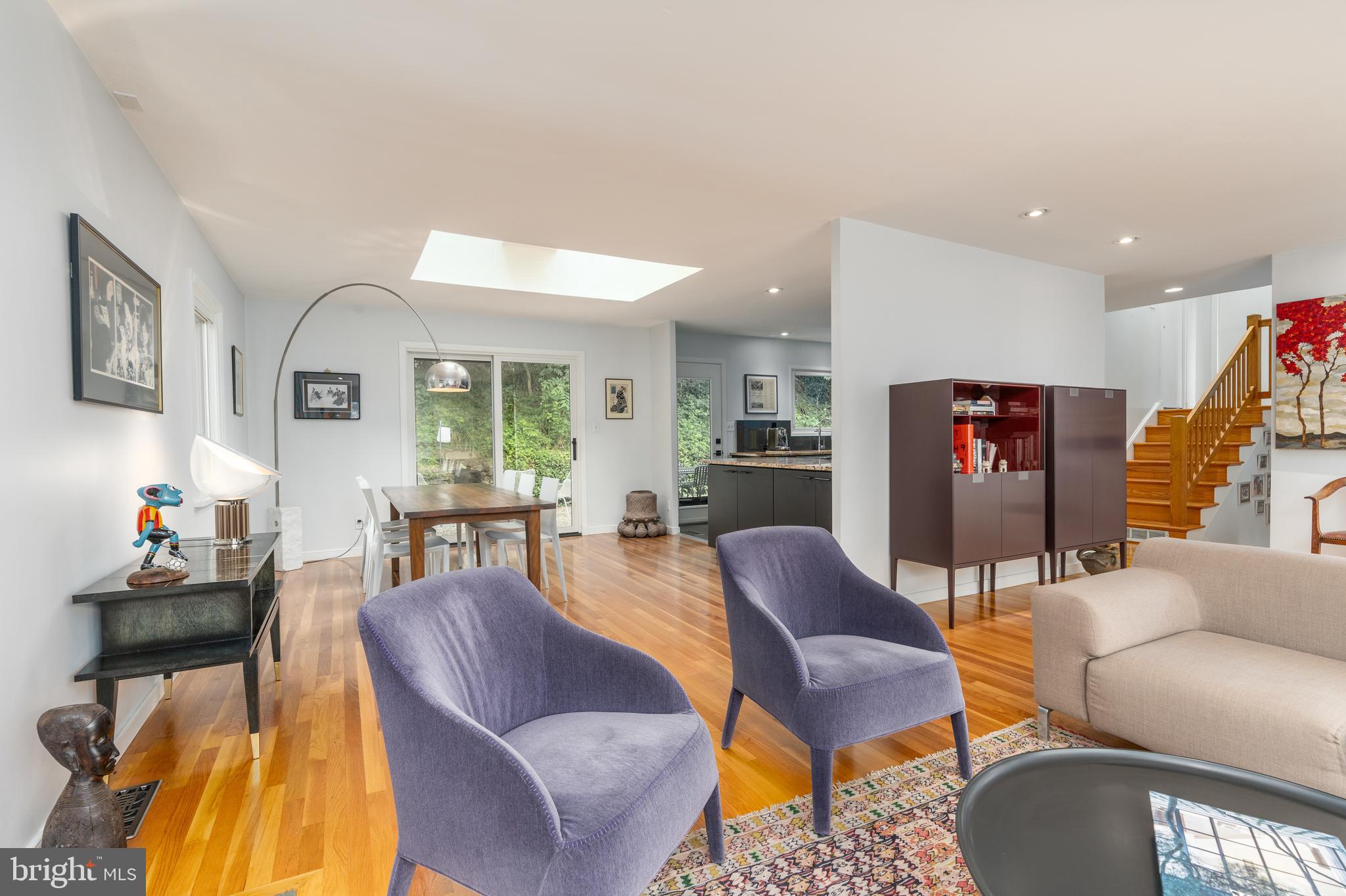 DUNLOP HILLS - Residential Lease