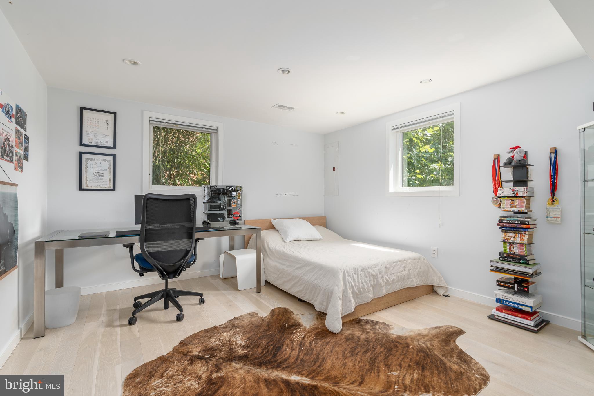 DUNLOP HILLS - Residential Lease