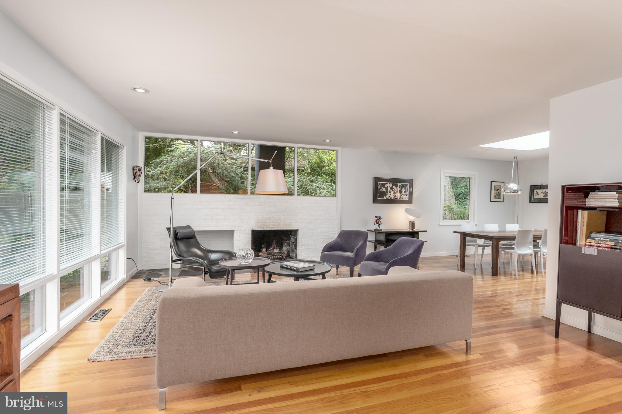 Welcome to this beautiful home located in the desirable neighborhood of Chevy Chase, MD. This remarkable house offers an ideal living space with its renovated kitchen, open floor plan, five bedrooms, three bathrooms, and ample storage space - perfect for anyone seeking comfort and functionality.
The kitchen is a true highlight of this home, featuring modern appliances, sleek countertops, plenty of cabinet space to accommodate all your culinary needs and ease of access to back garden for al fresco dining. This home benefits from its proximity to Rock Creek Park (trails, playgrounds, tennis courts), downtown Bethesda and Silver Spring for restaurants and shopping, and ease of commuting to downtown DC.