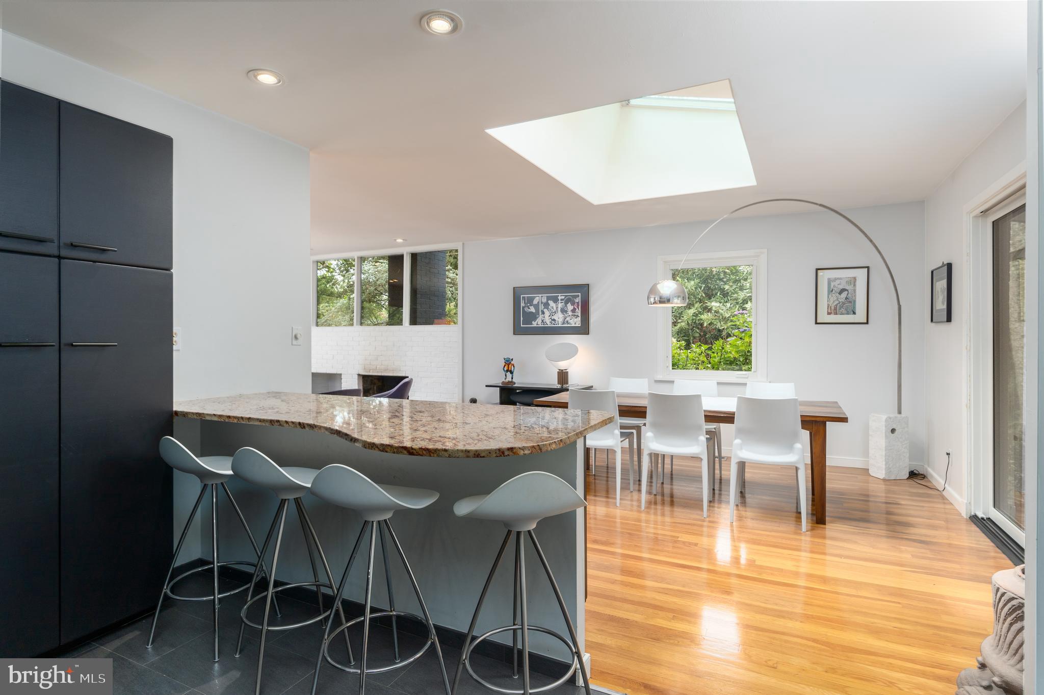 DUNLOP HILLS - Residential Lease