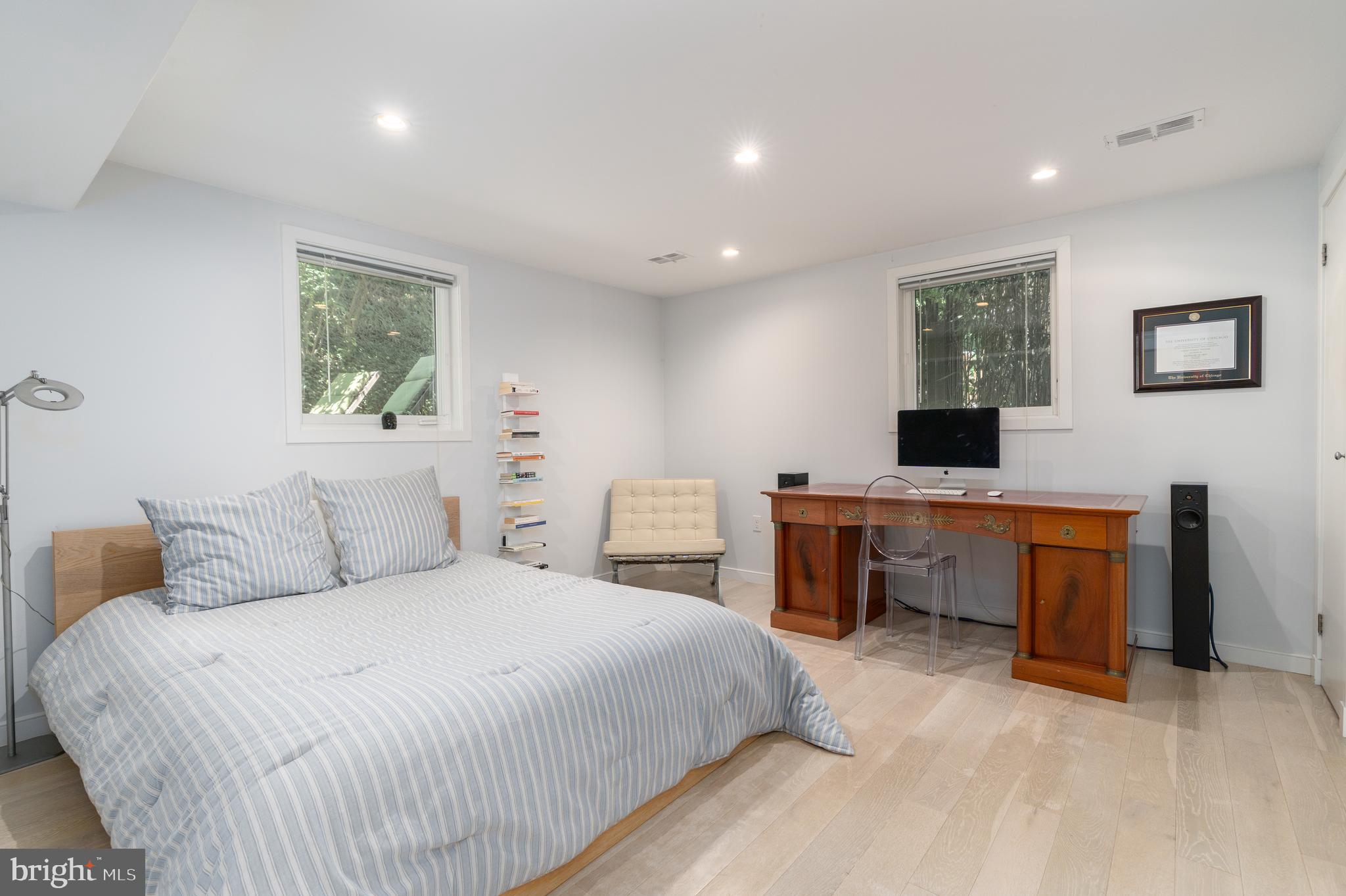 DUNLOP HILLS - Residential Lease