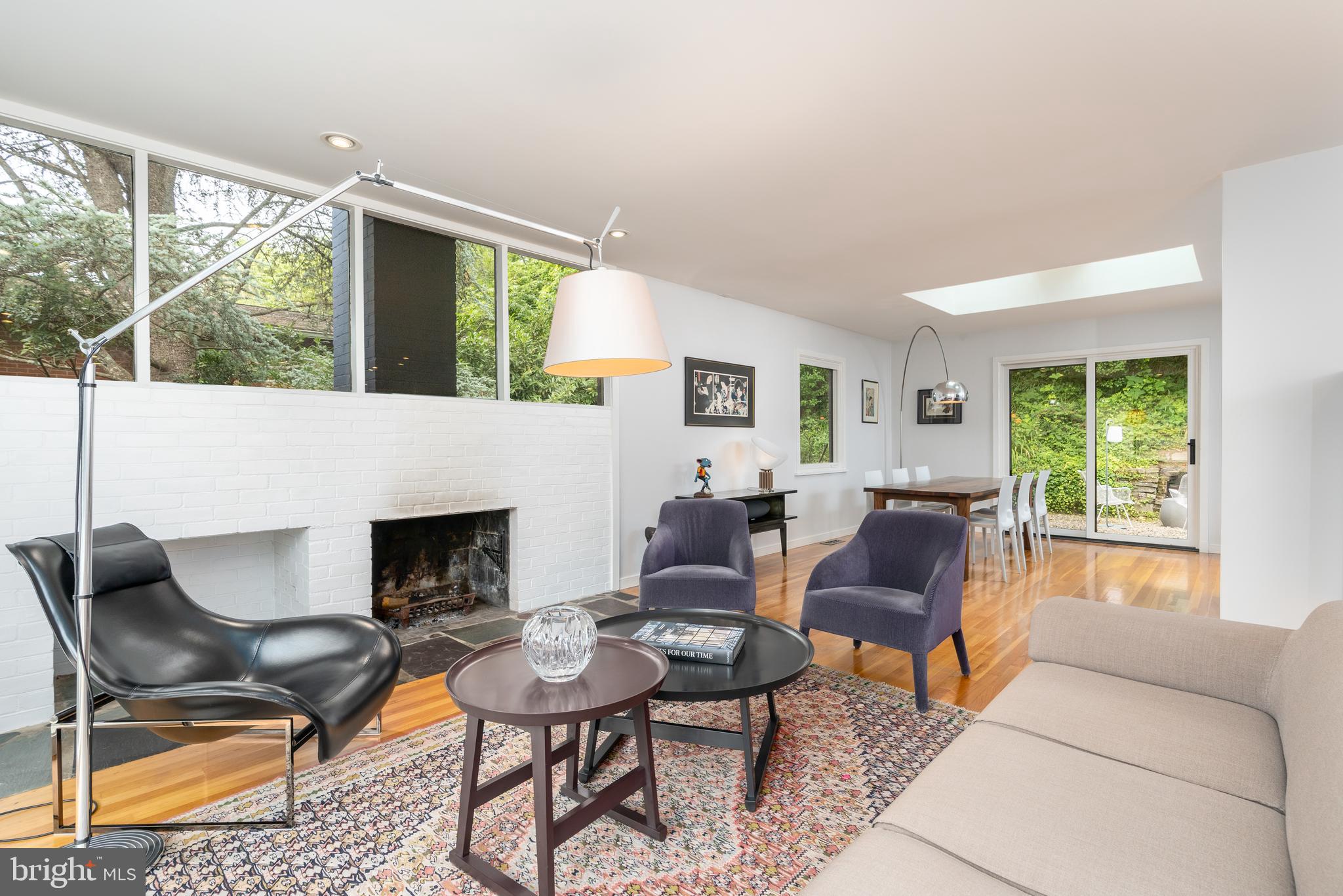 DUNLOP HILLS - Residential Lease