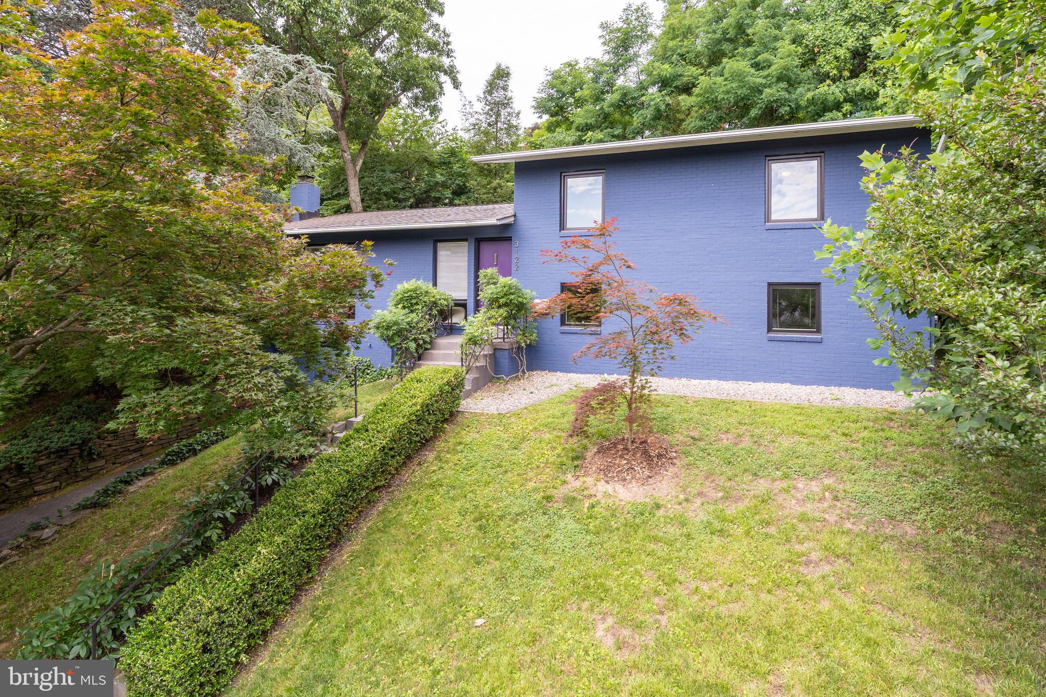 DUNLOP HILLS - Residential Lease