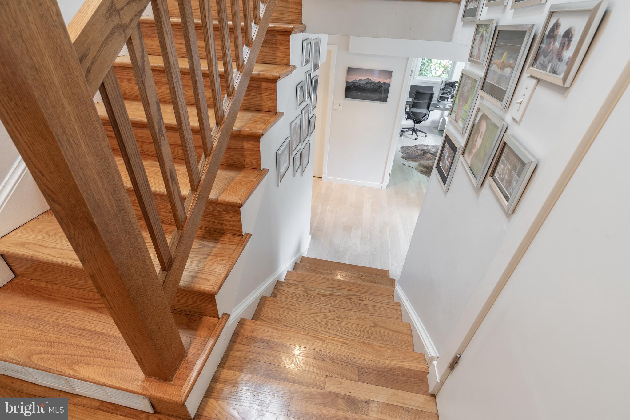 DUNLOP HILLS - Residential Lease