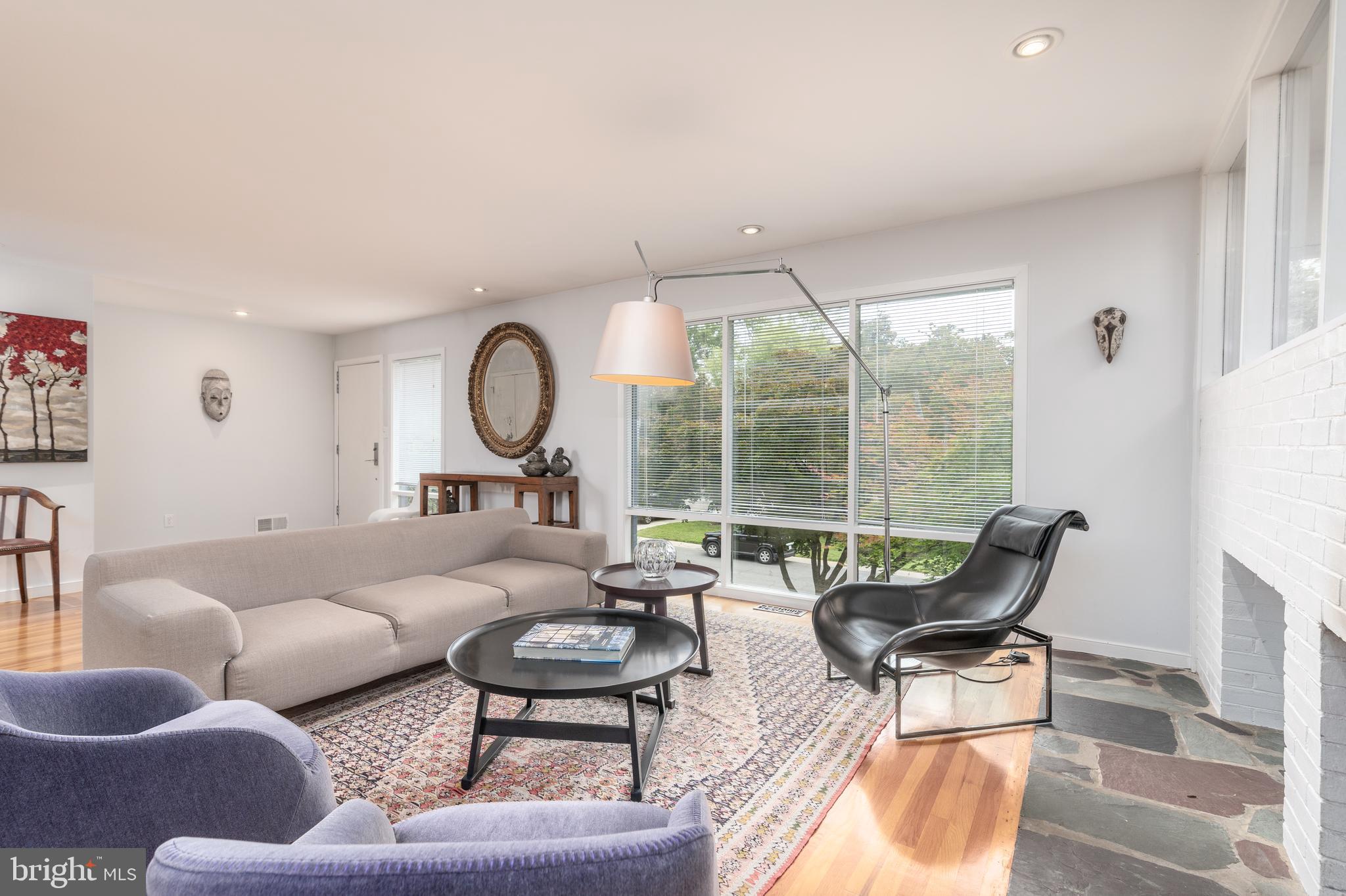 DUNLOP HILLS - Residential Lease