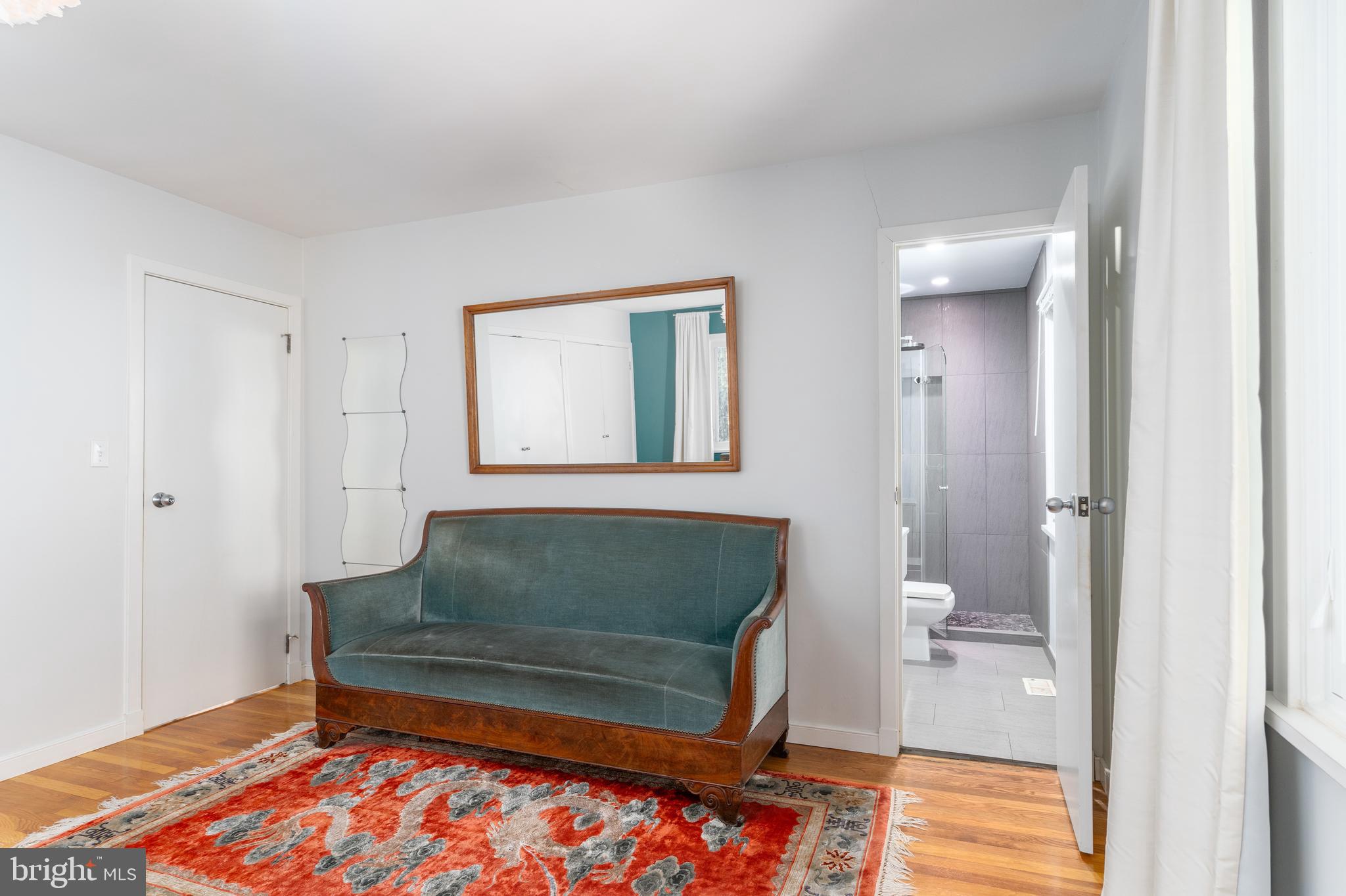 DUNLOP HILLS - Residential Lease