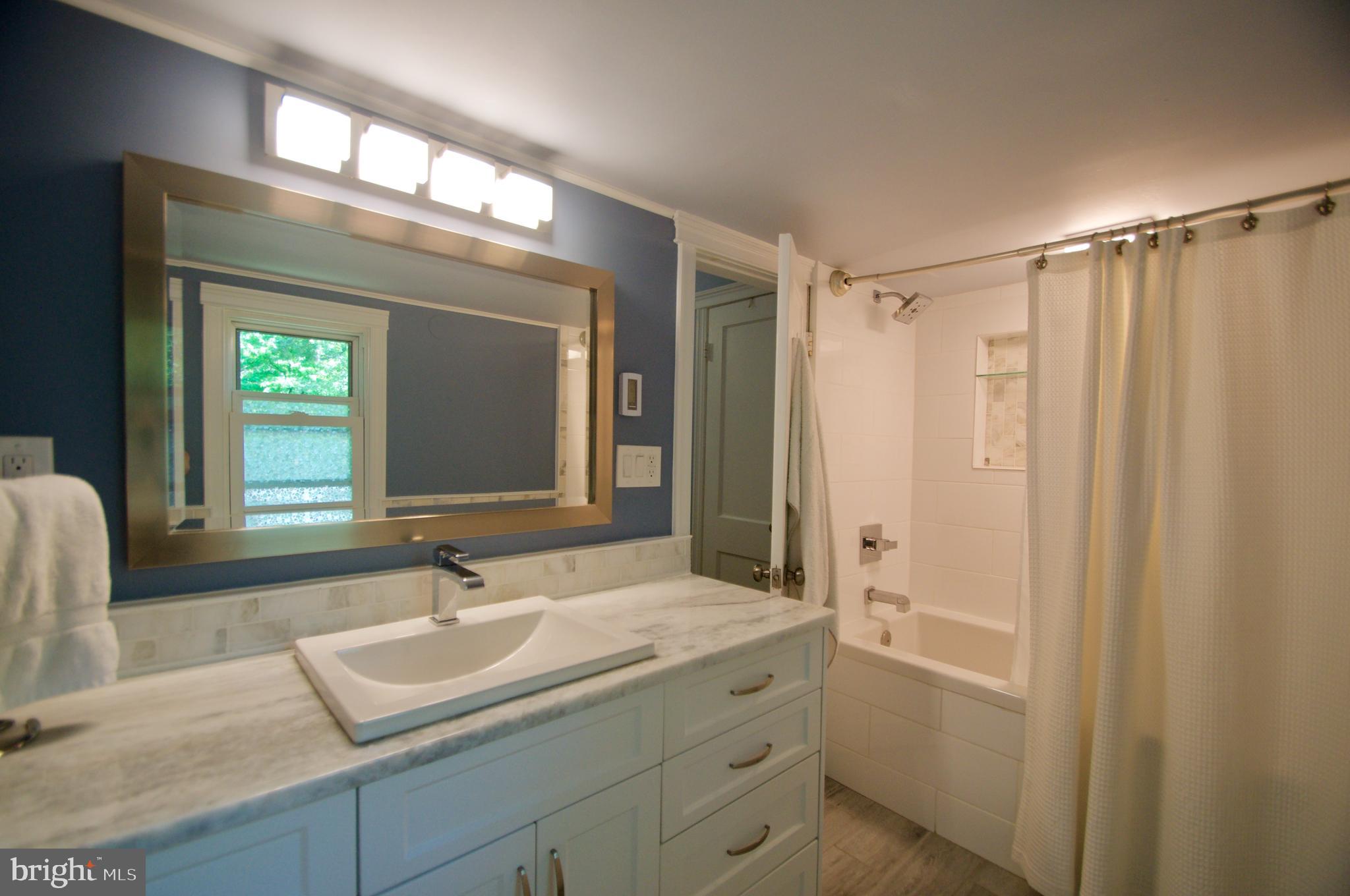 GREENACRES - Residential Lease