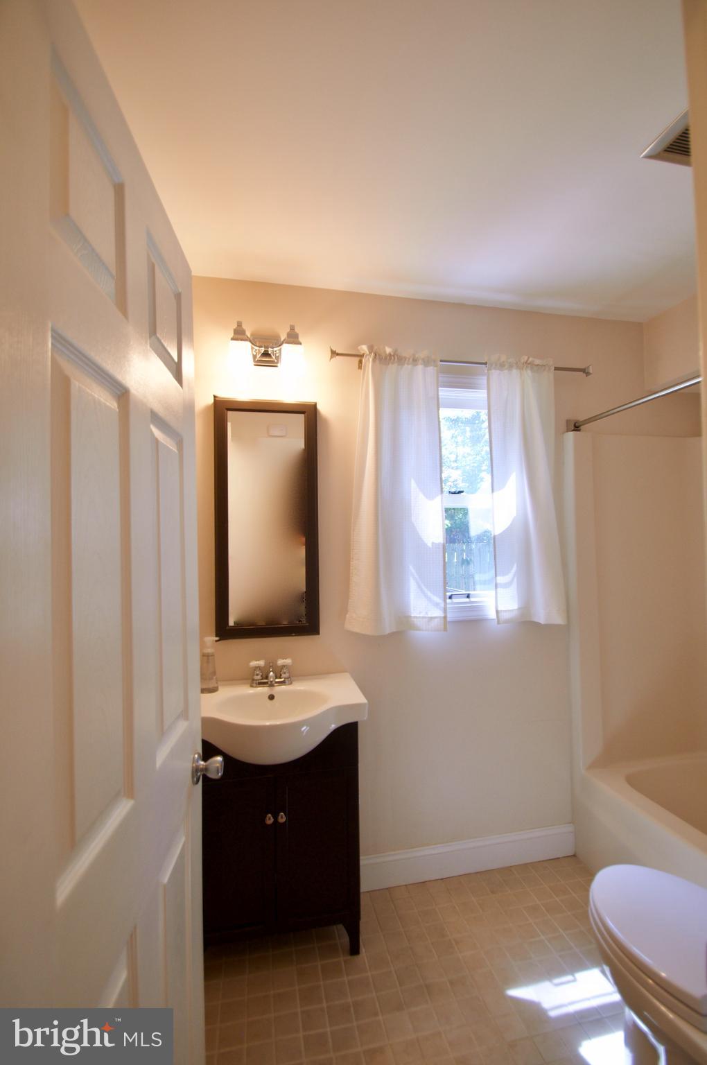 GREENACRES - Residential Lease