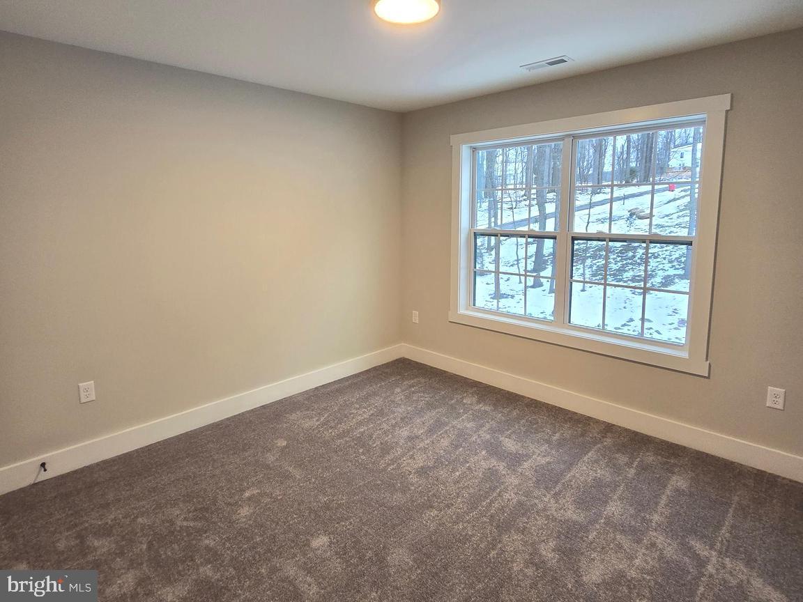 LAKE FOREST ESTATES - Residential