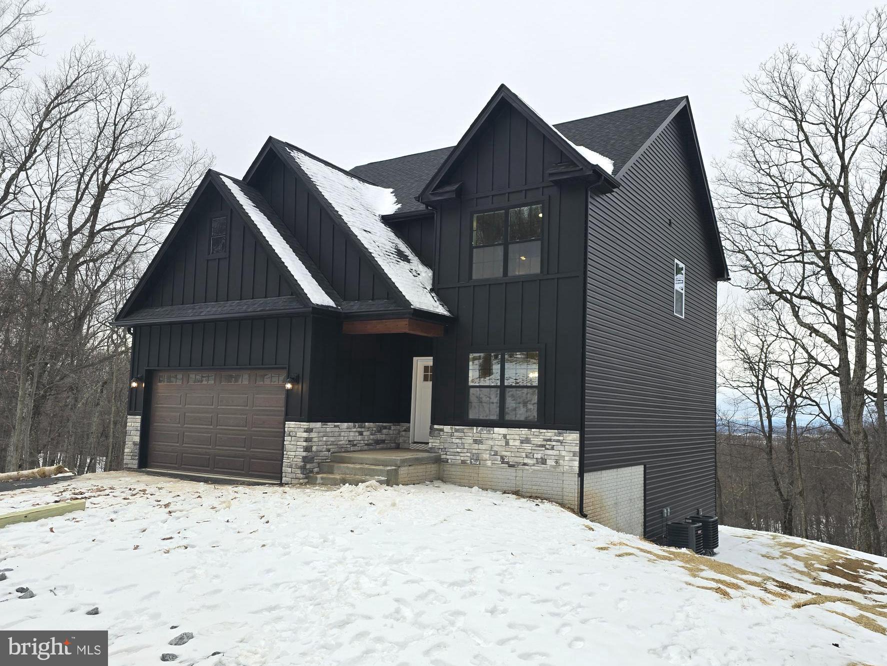 LAKE FOREST ESTATES - Residential