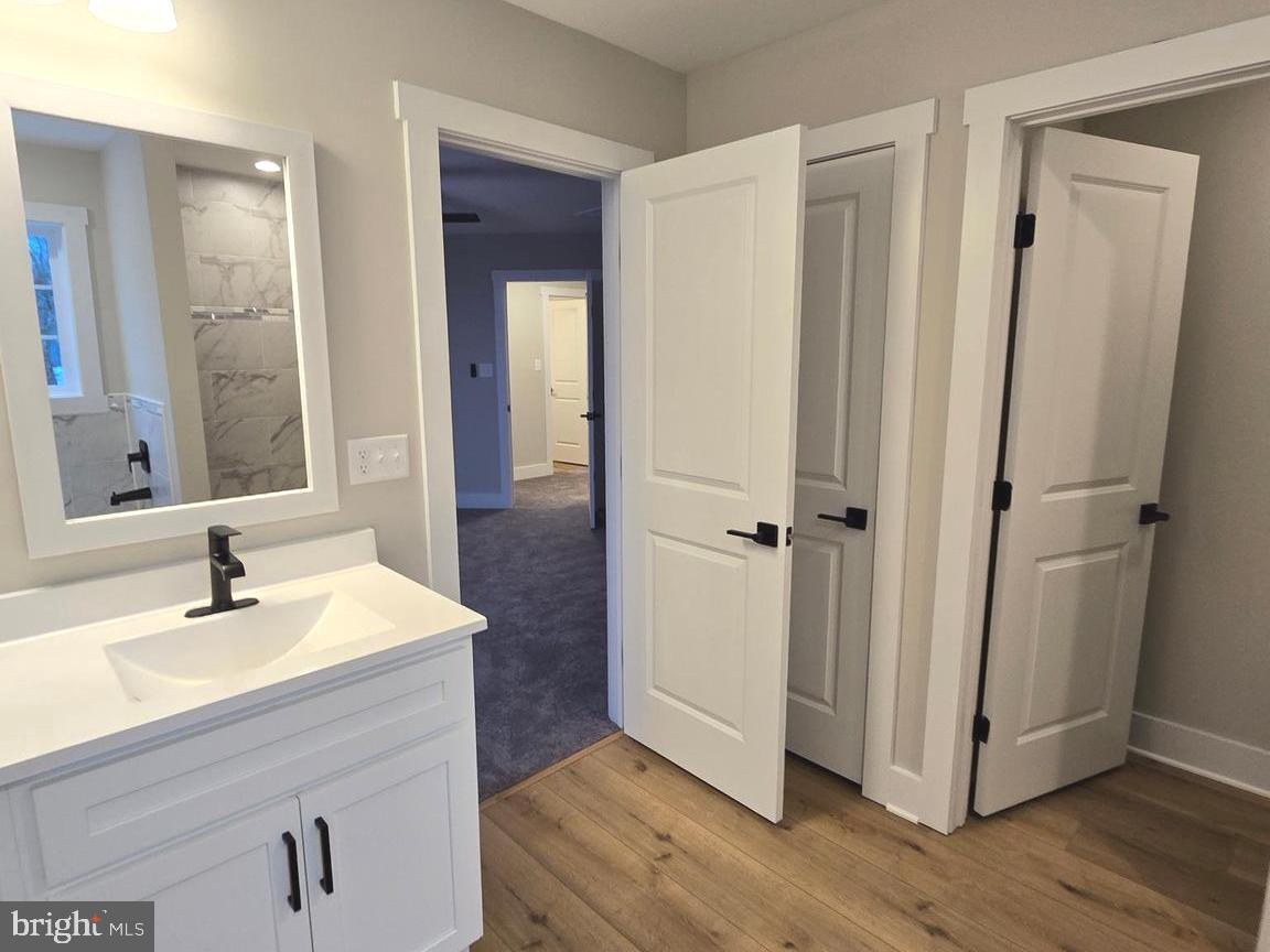 LAKE FOREST ESTATES - Residential