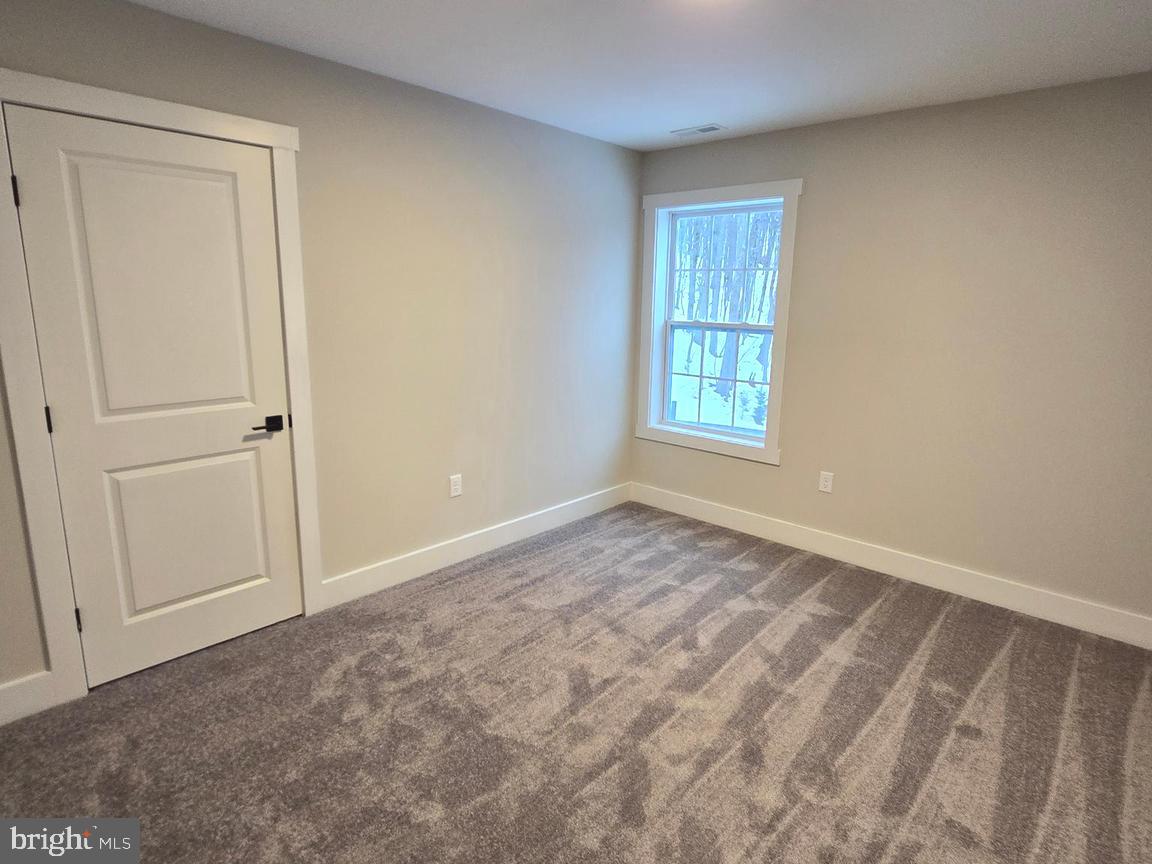 LAKE FOREST ESTATES - Residential