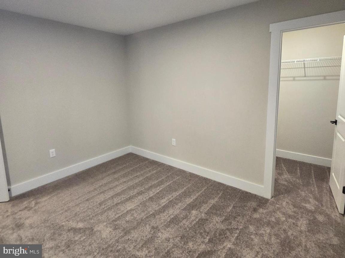 LAKE FOREST ESTATES - Residential