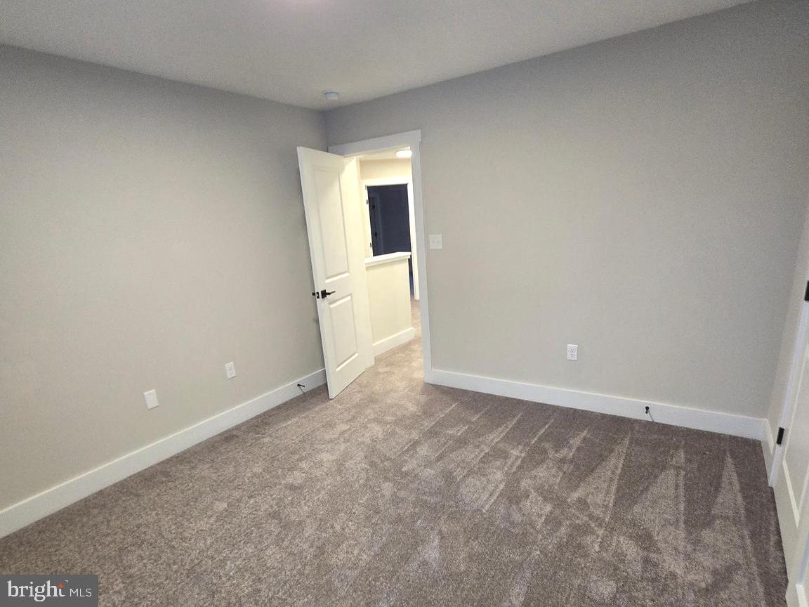 LAKE FOREST ESTATES - Residential