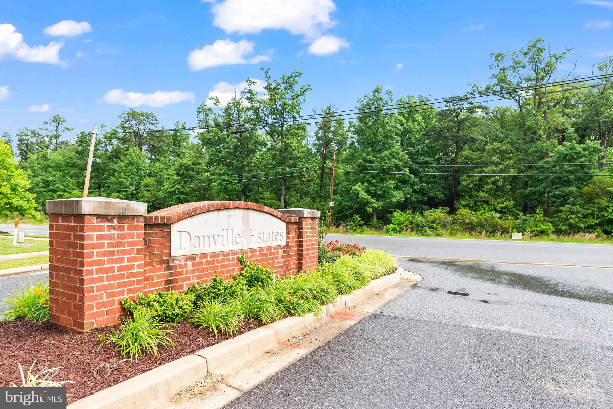 DANVILLE ESTATES - Residential