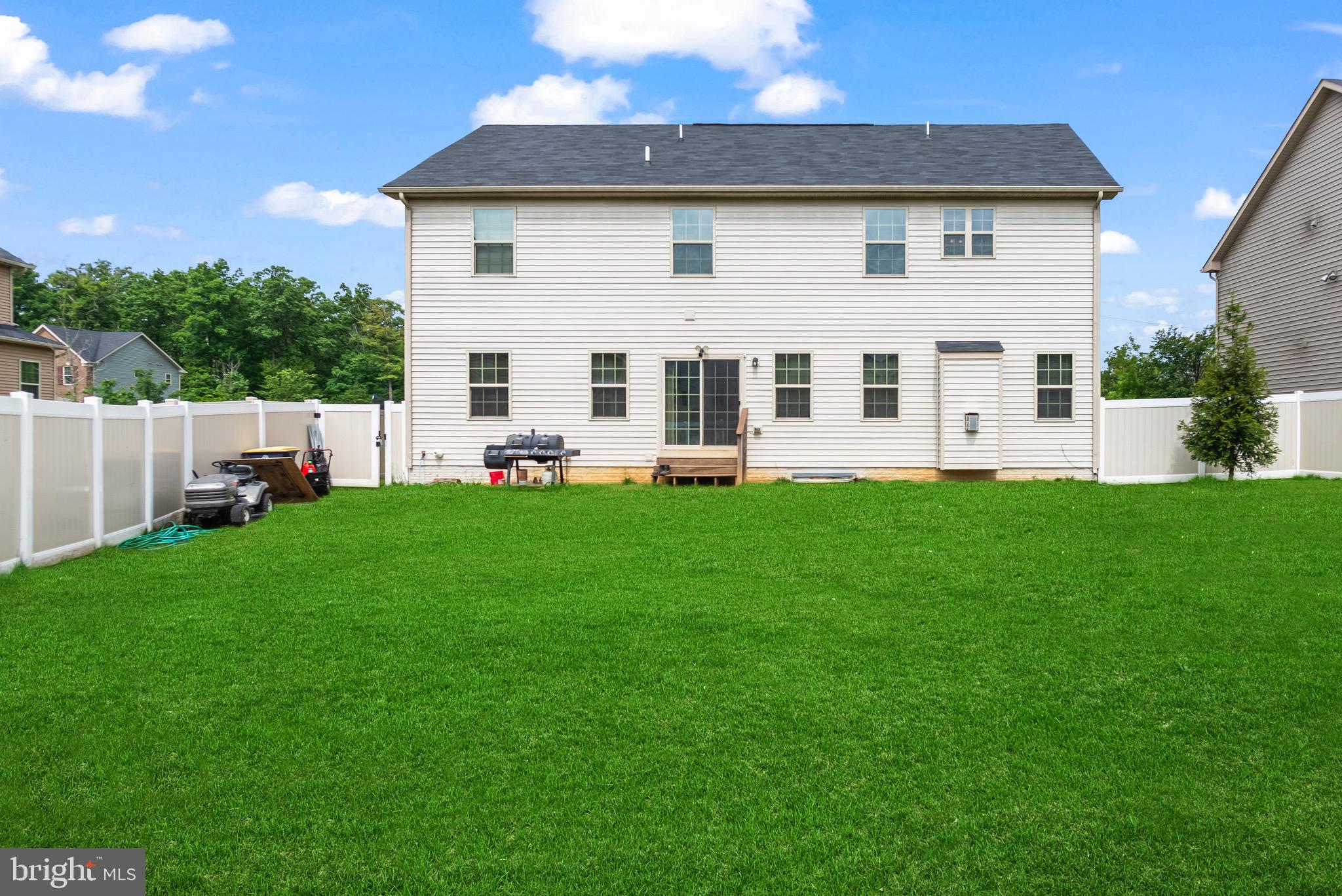 DANVILLE ESTATES - Residential