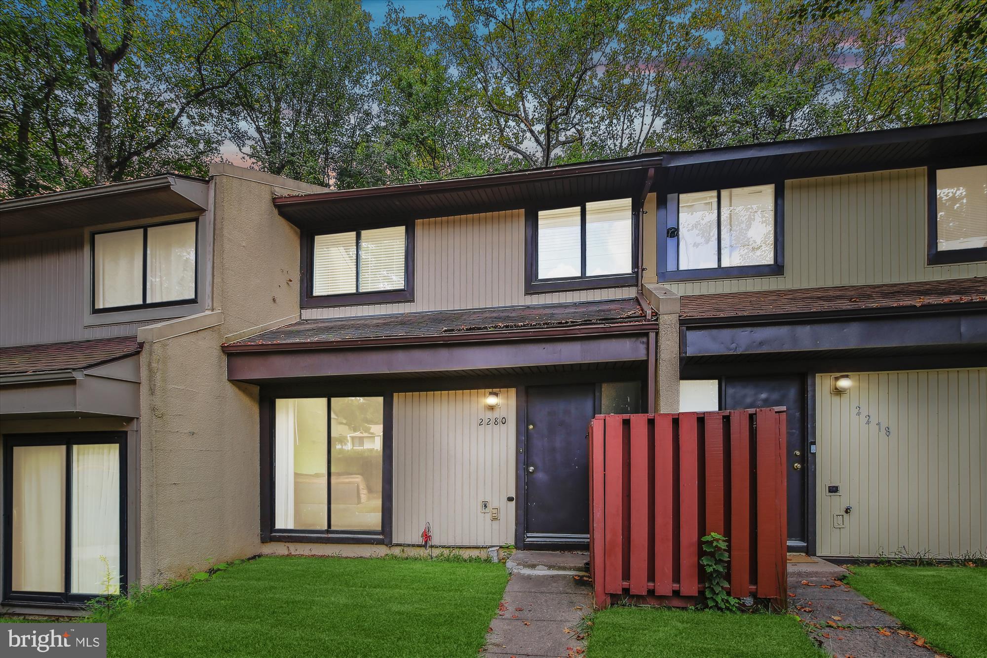 RESTON - Residential