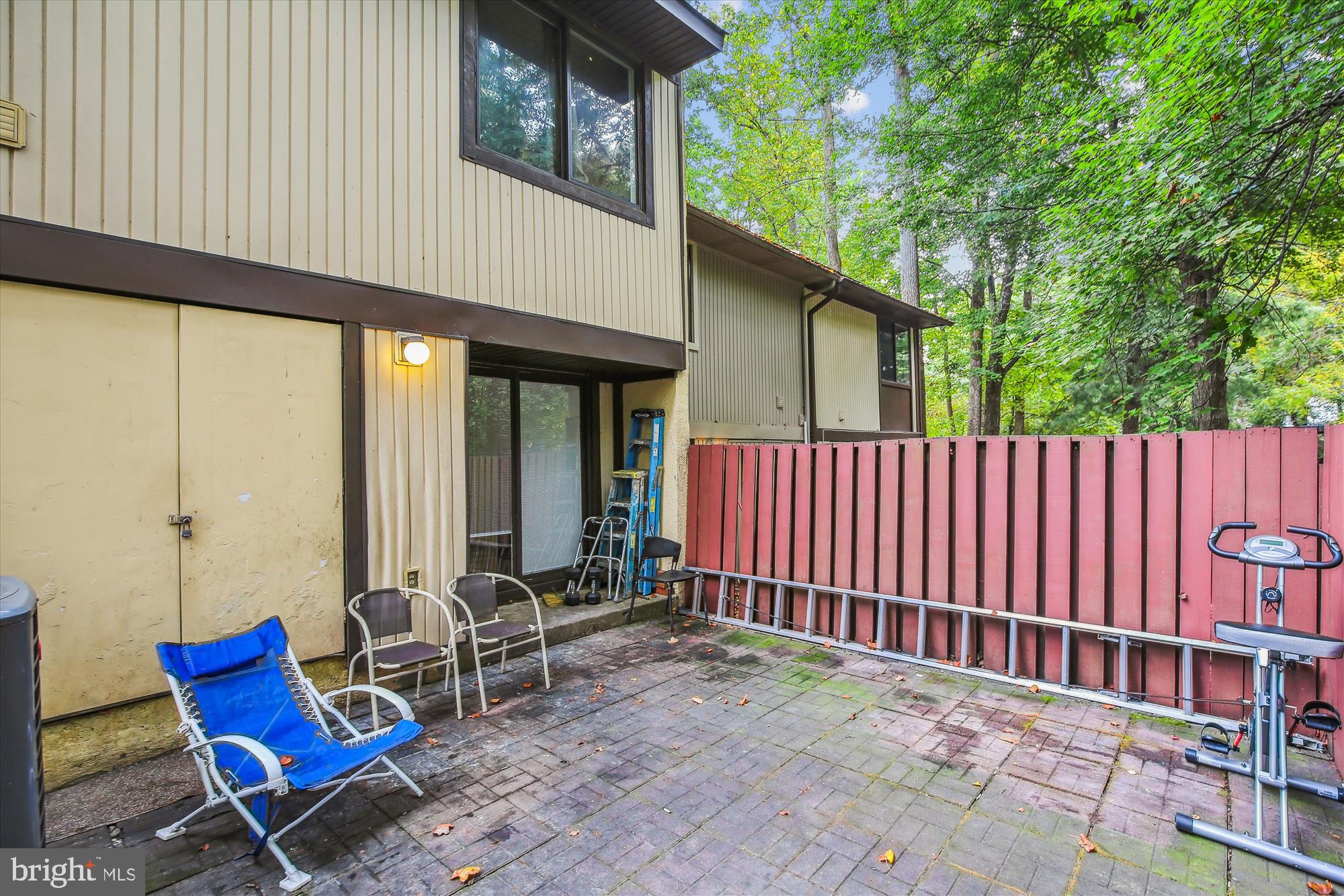 RESTON - Residential