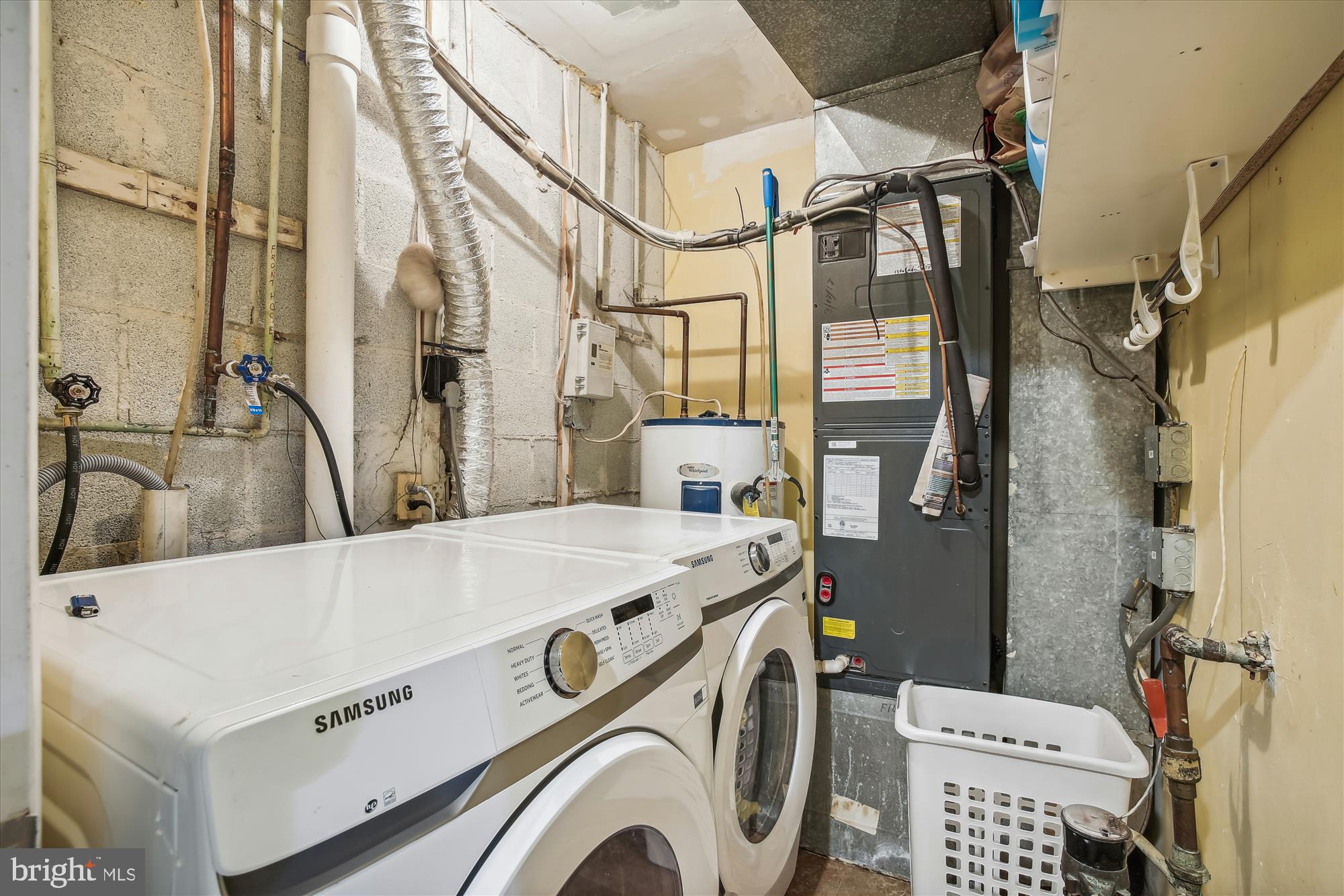 RESTON - Residential