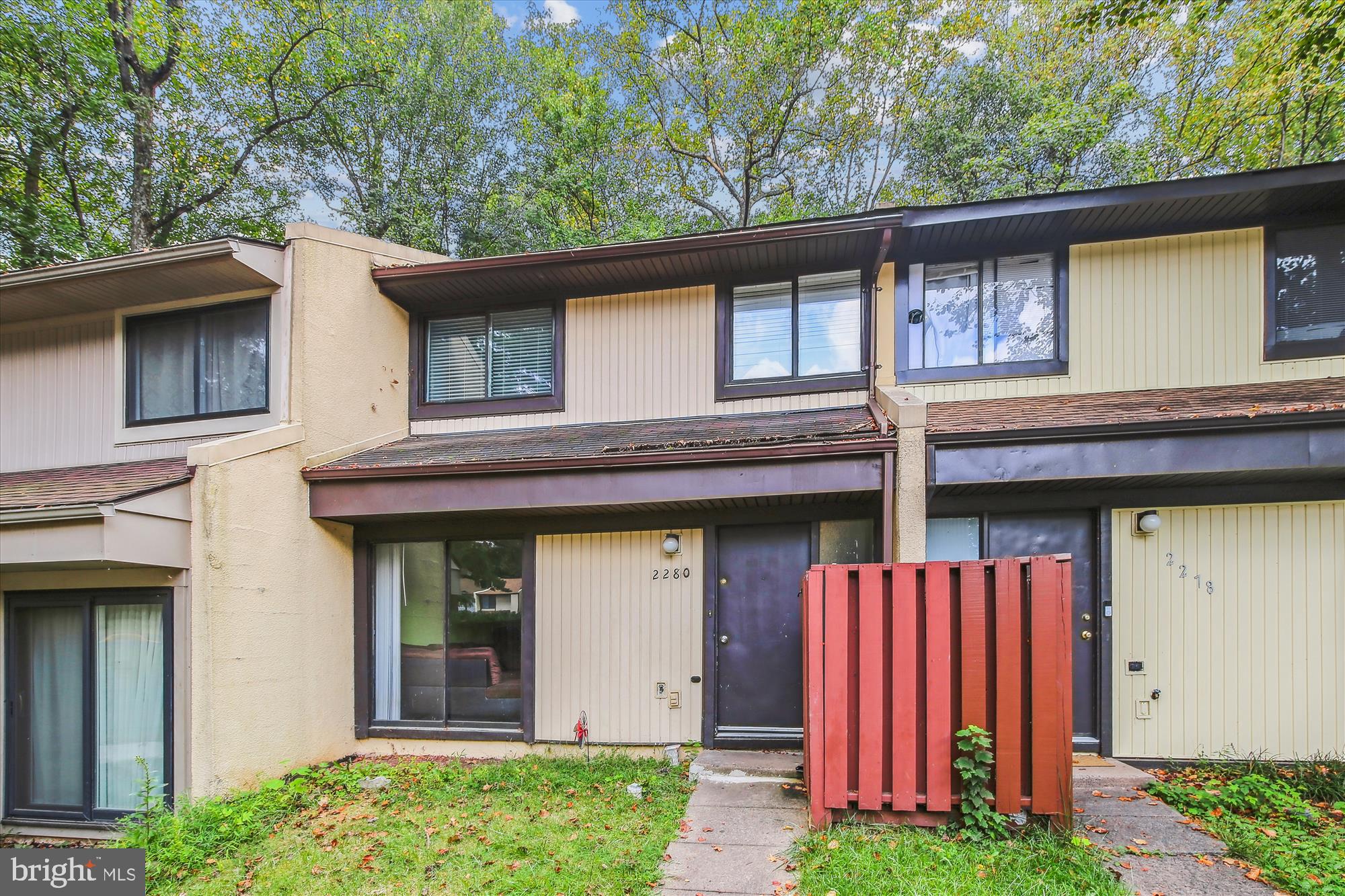 RESTON - Residential