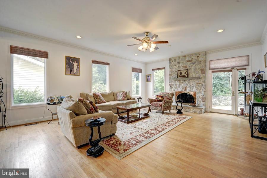 POTOMAC CREST - Residential Lease