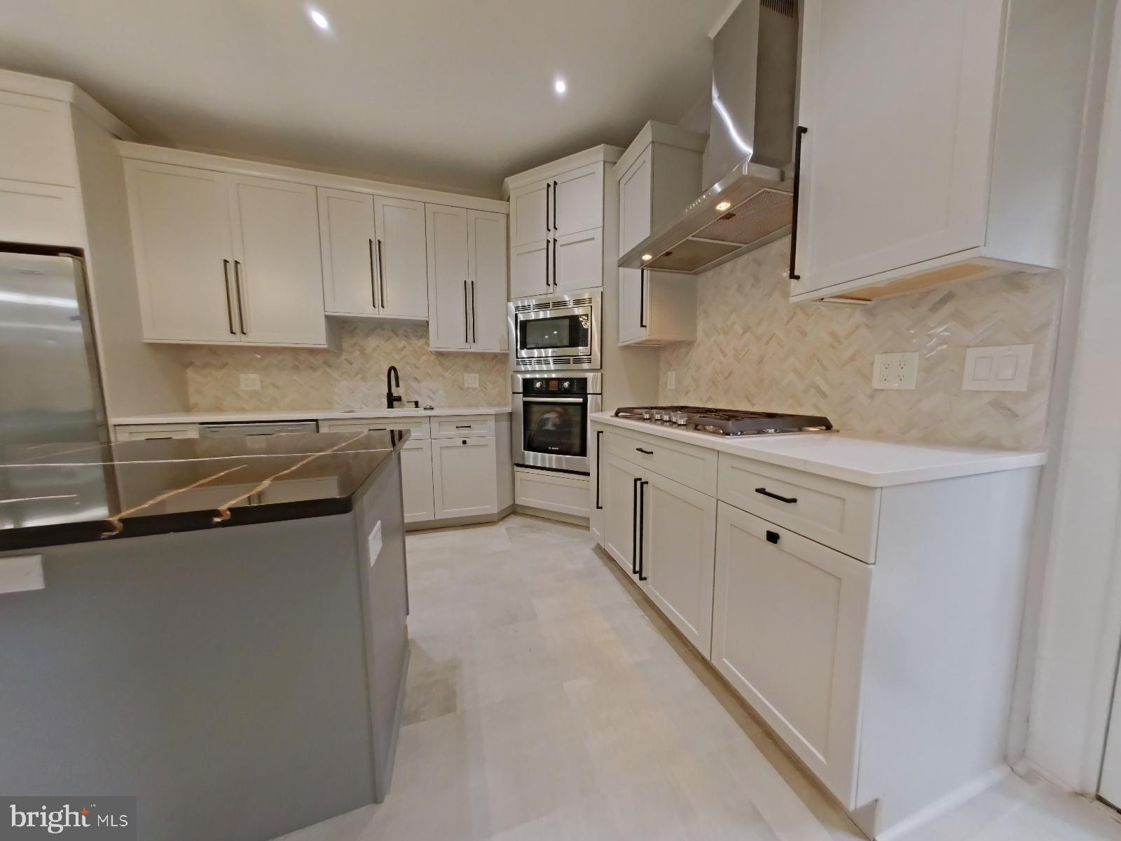 GRADUATE HOSPITAL - Residential