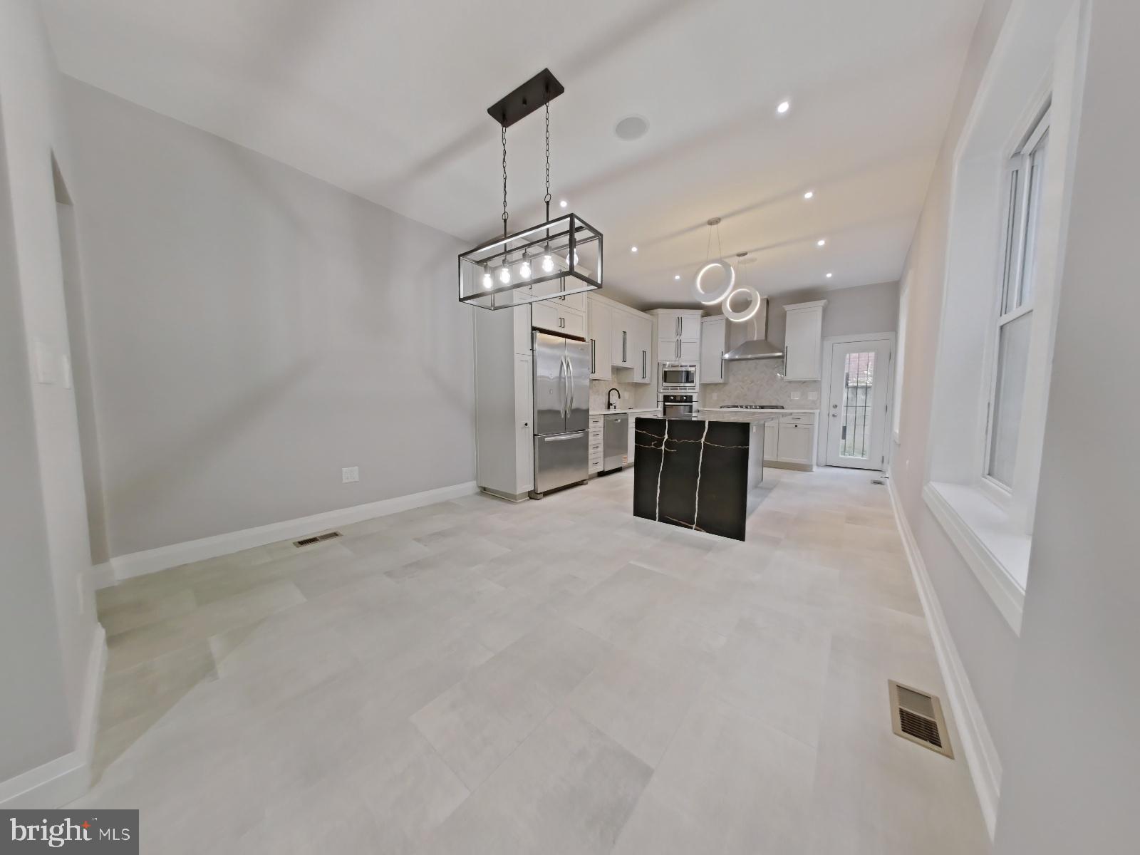 GRADUATE HOSPITAL - Residential