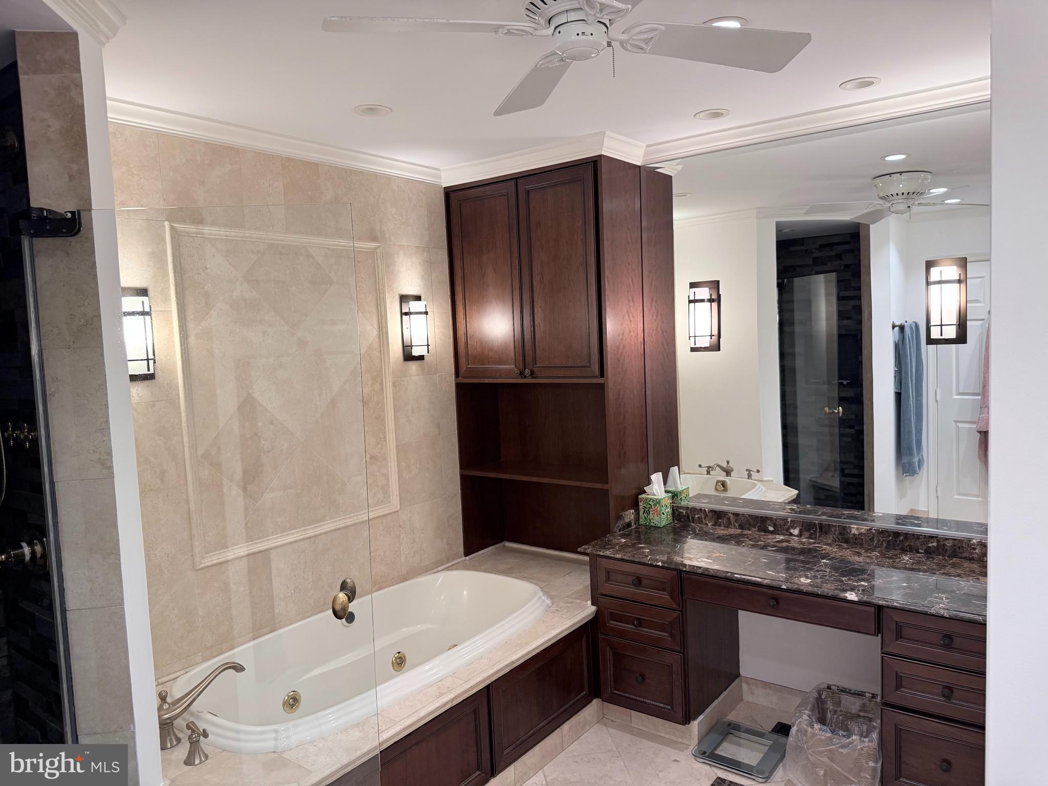 MADISON OF MCLEAN - Residential