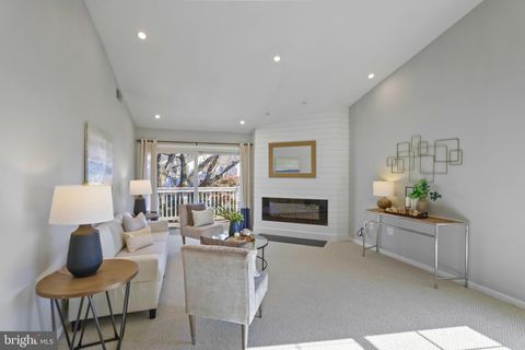 2867 YARLING COURT FALLS CHURCH VA 22042