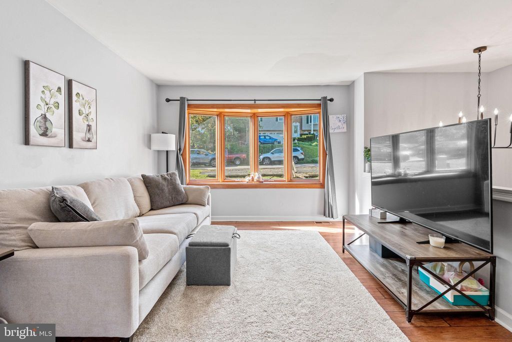 Photo of 30 Black Walnut Drive, ETTERS, PA 17319 (MLS # PAYK2091290)