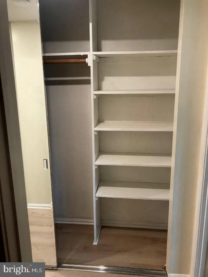 THE COLONIES - Residential Lease