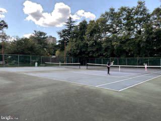 THE COLONIES - Residential Lease