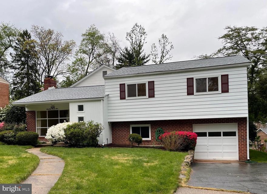 Beautiful spacious home in Bethesda. Updated 5 bedrooms (two ensuite), 4 full baths; large living room, dining room, family room; Rec room. Hardwood floors. Quiet Street. Burning Tree, Pyle, Whitman. Park-like views. Manicured front yard; backyard with deck, patio; Easy access to DC, I 495.
