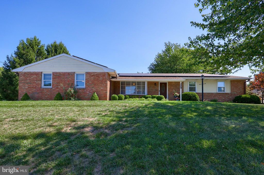 Photo of 205 Broad Street, Akron, PA 17501 (MLS # PALA2057040)