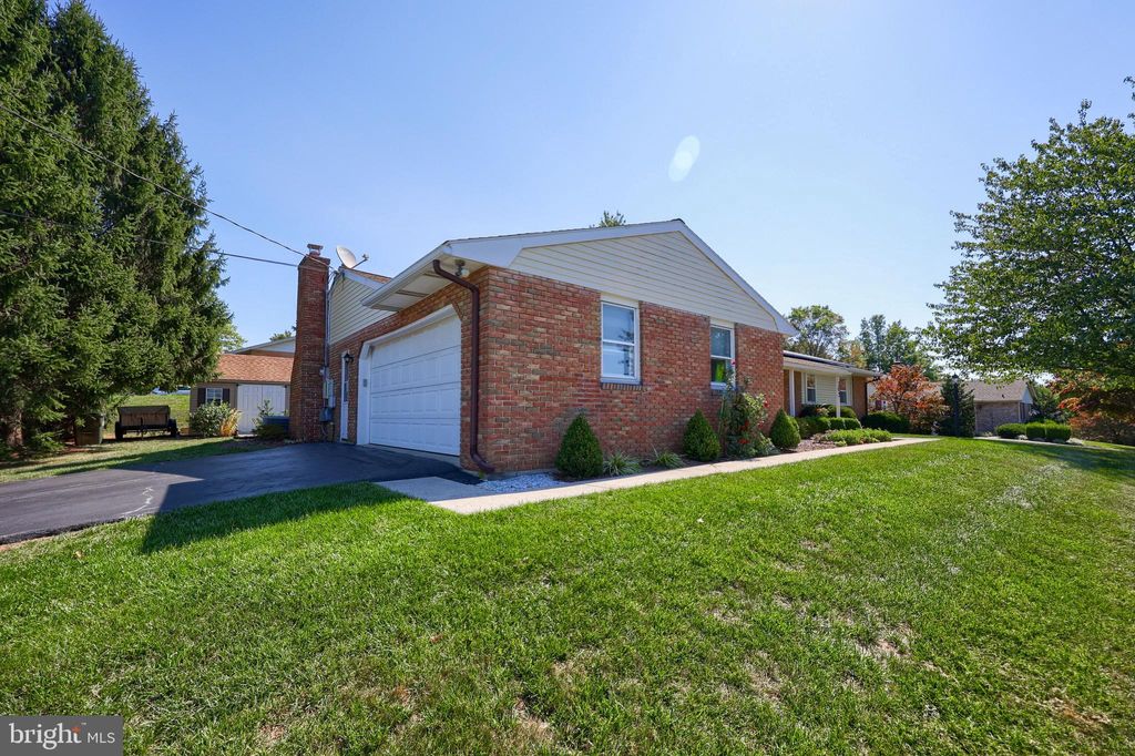 Photo of 205 Broad Street, Akron, PA 17501 (MLS # PALA2057040)