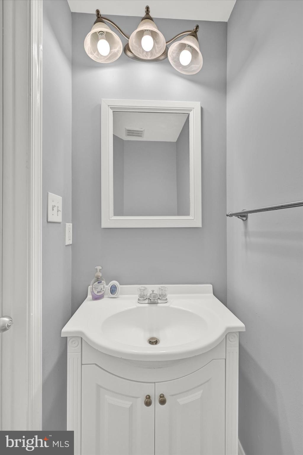 CHARLES VILLAGE - Residential