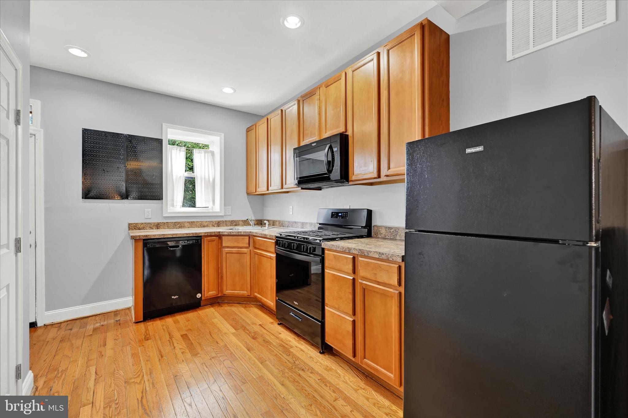 CHARLES VILLAGE - Residential