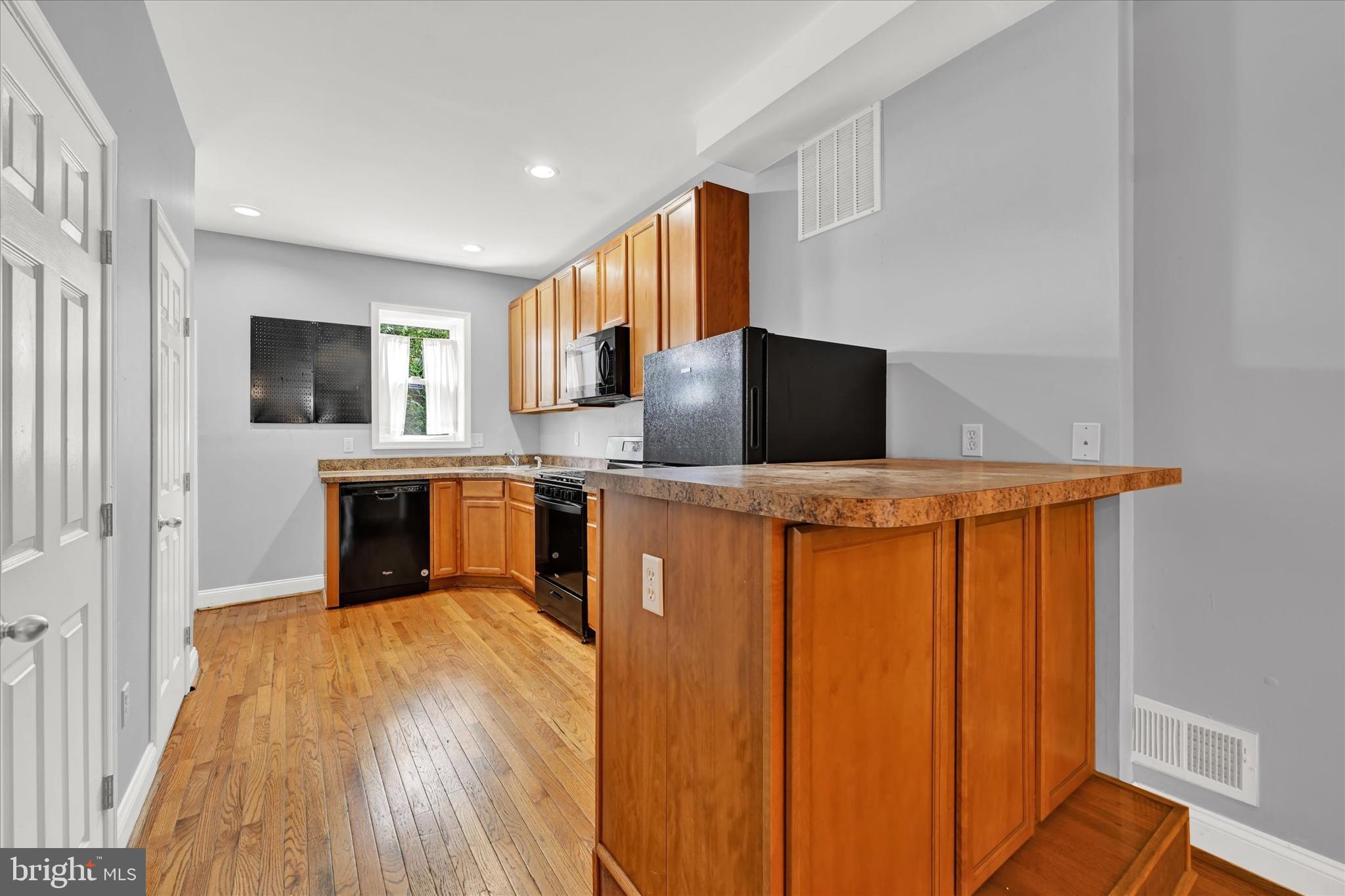 CHARLES VILLAGE - Residential