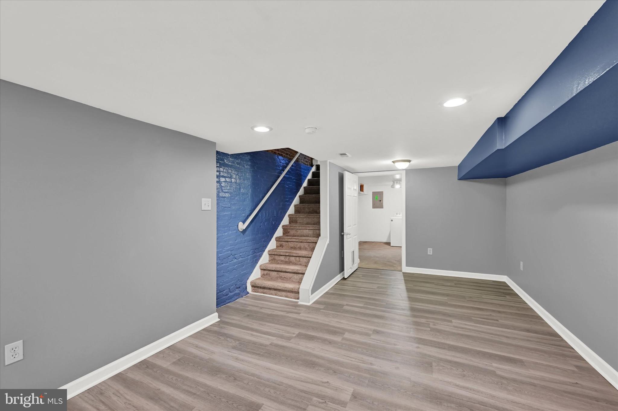 CHARLES VILLAGE - Residential