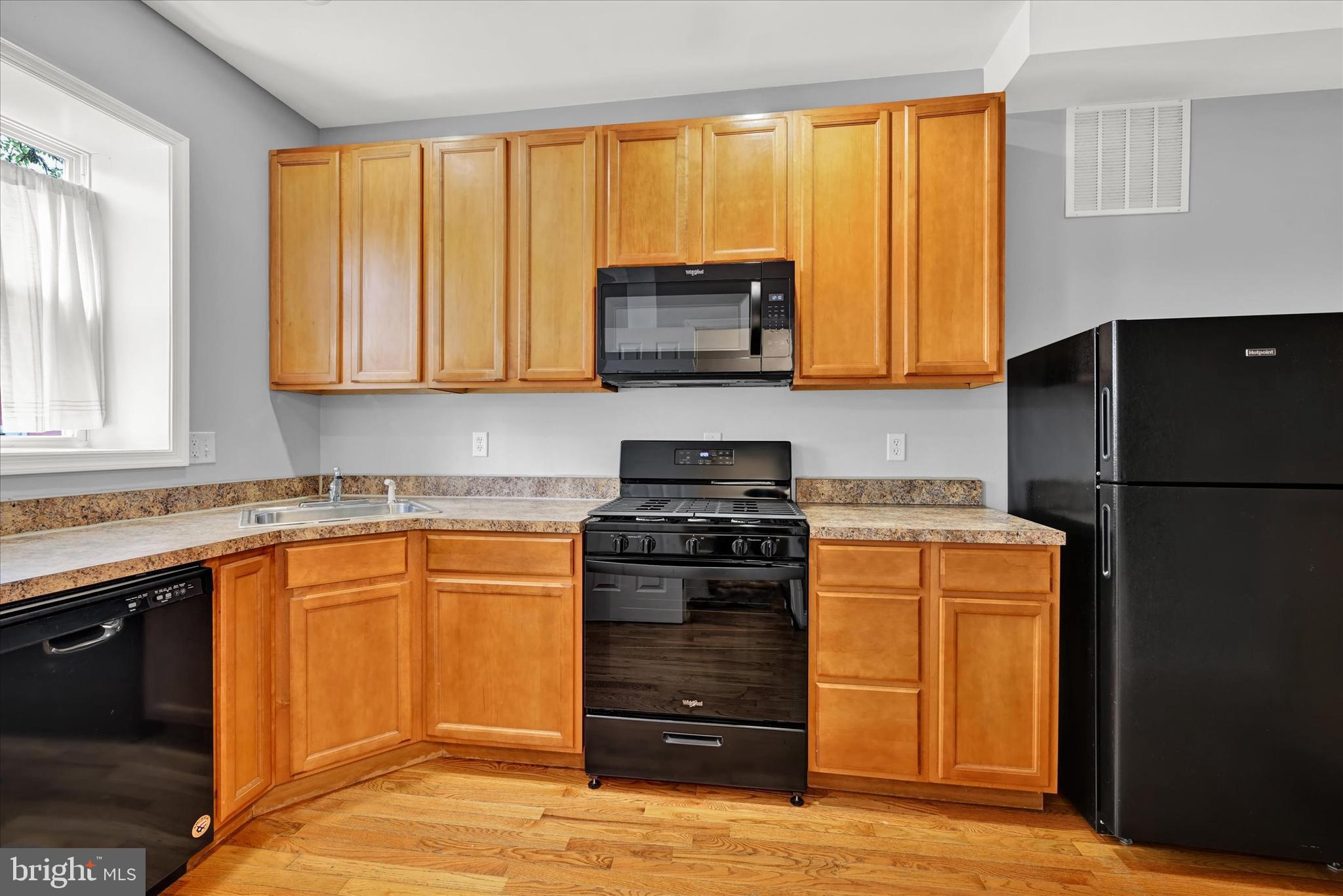 CHARLES VILLAGE - Residential