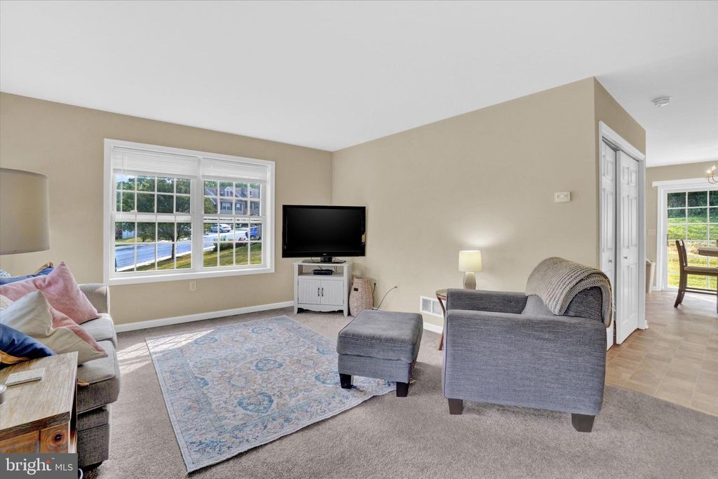 Photo of 514 INDIAN ROCK CIR, ELIZABETHTOWN, PA 17022 (MLS # PALA2036420)