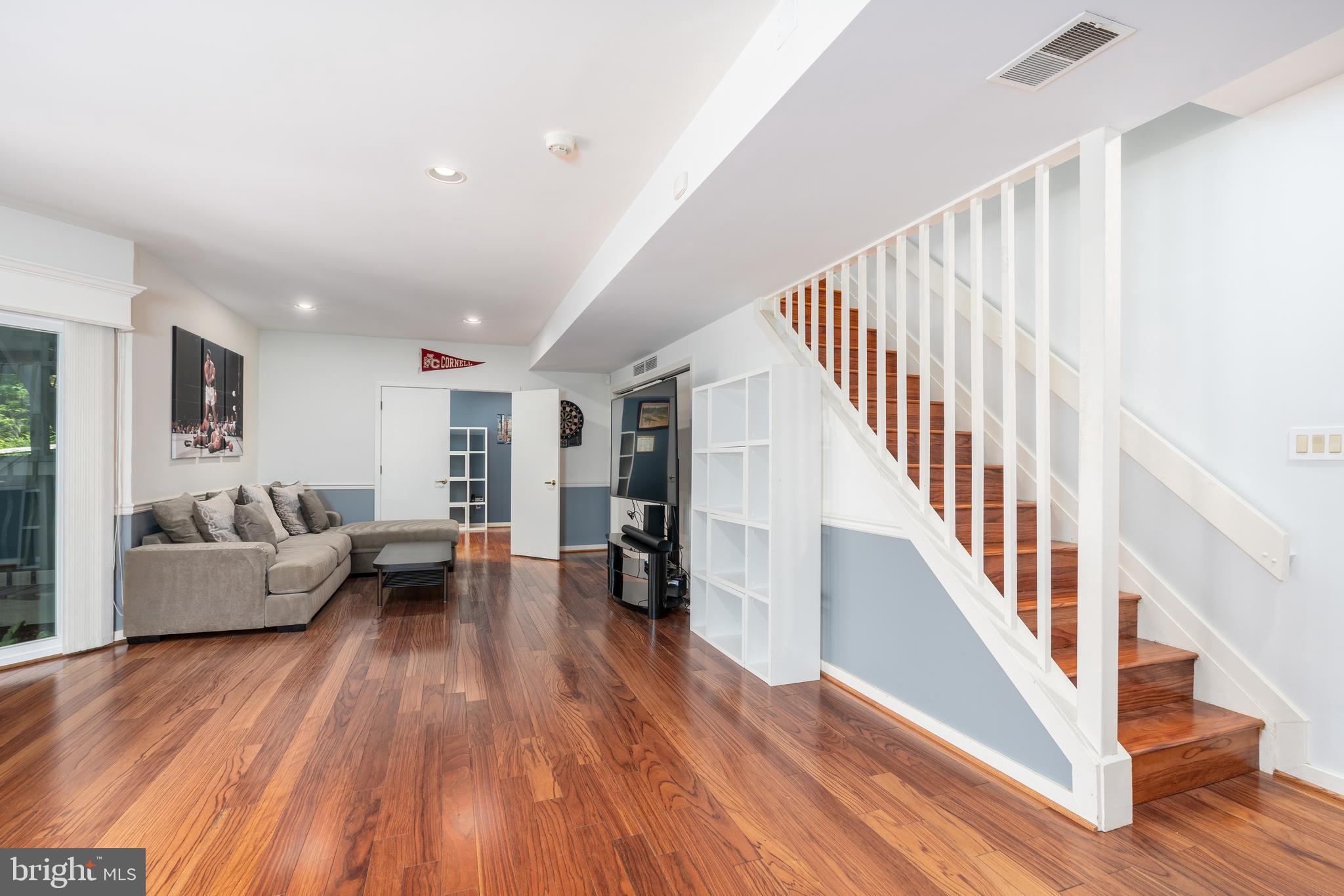 FAWSETT FARMS MANOR - Residential