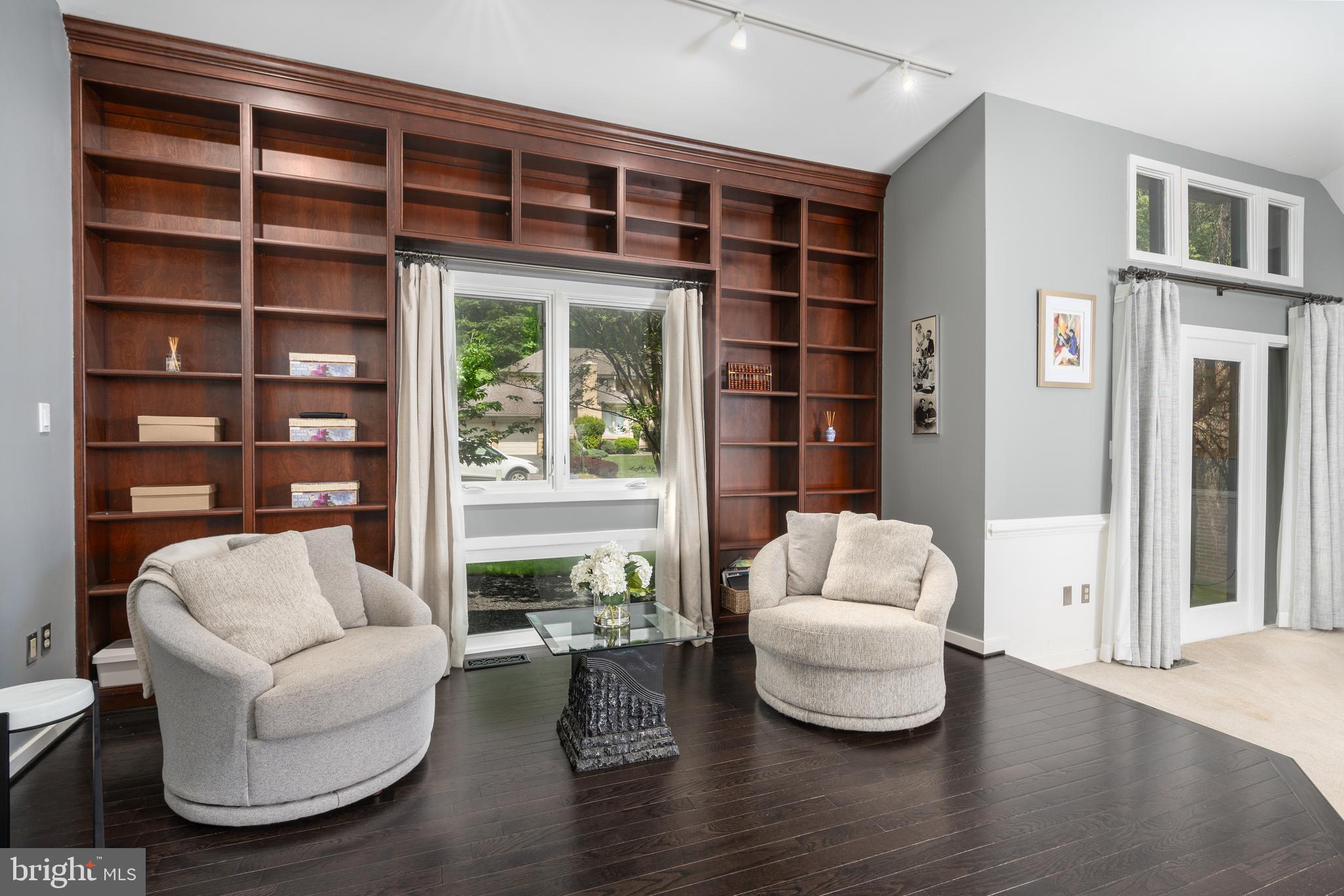 FAWSETT FARMS MANOR - Residential