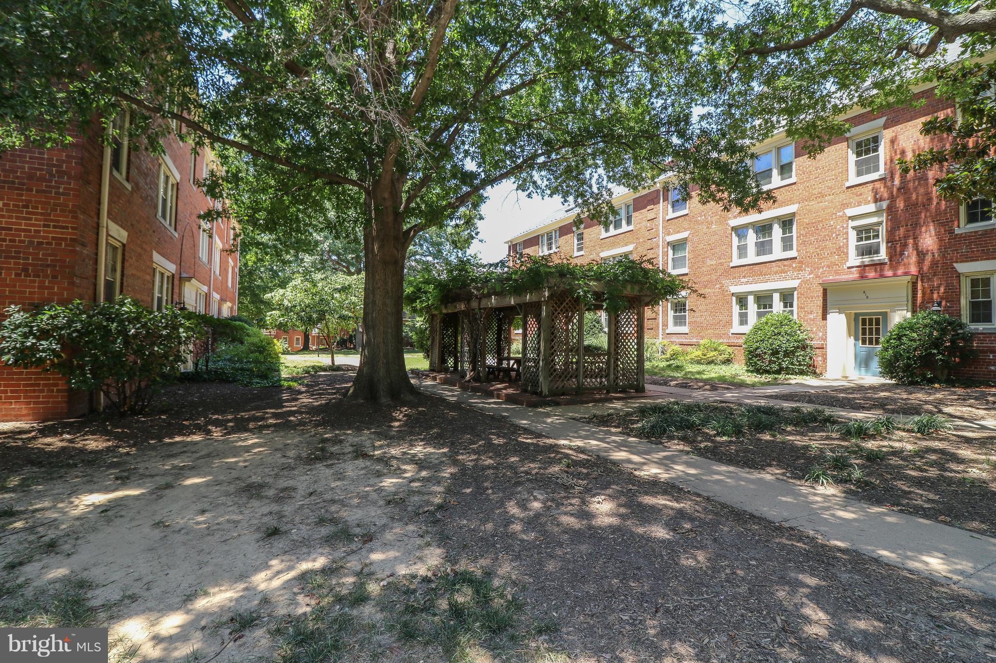 HARBOR TERRACE - Residential