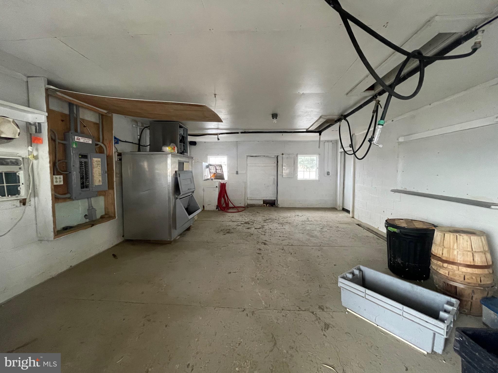 HOOPERS ISLAND - Commercial Sale